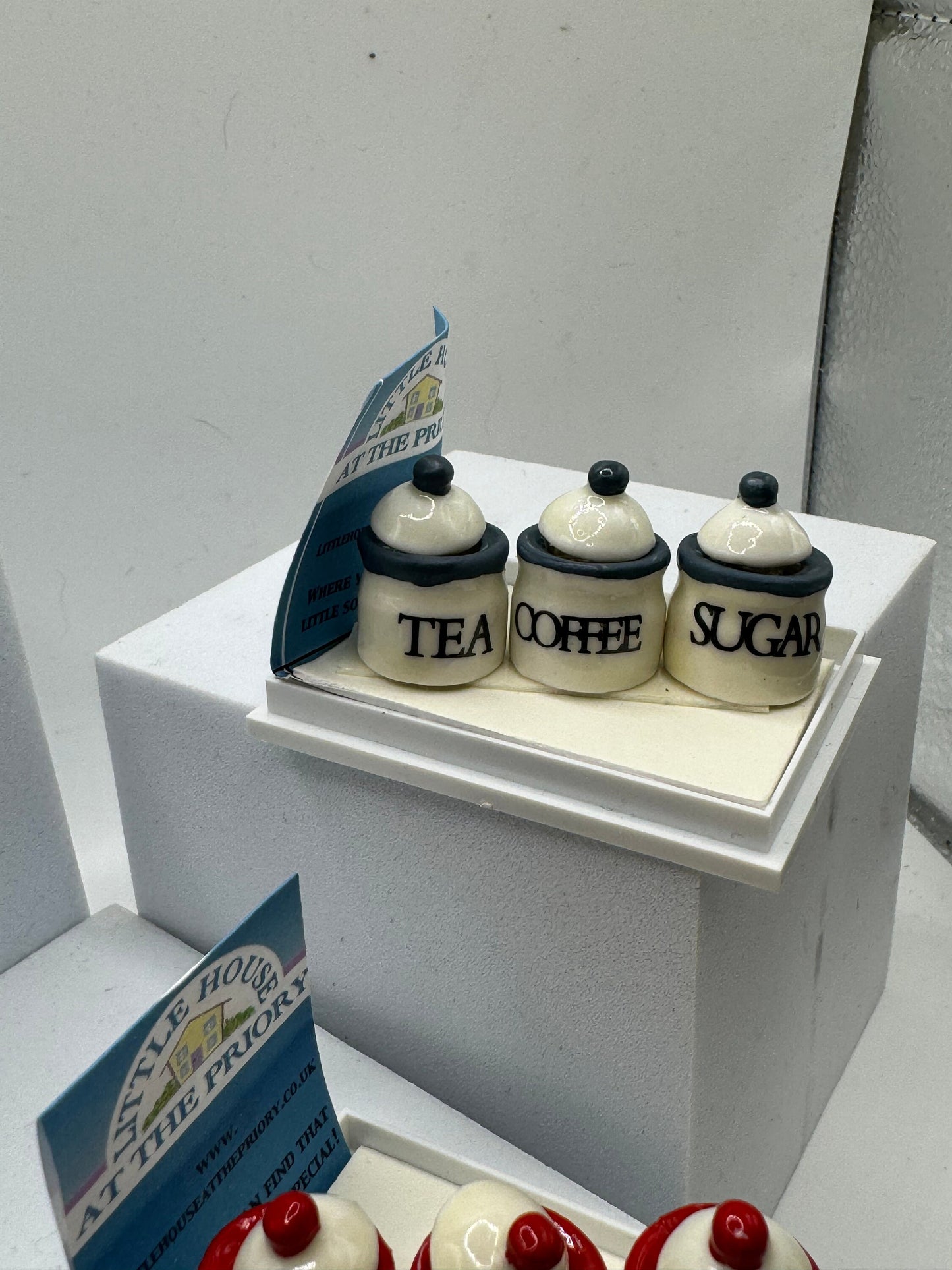 Dolls House Miniatures - 1/12th Kitchen Tea Coffee Sugar Jar set x1 (various colours)