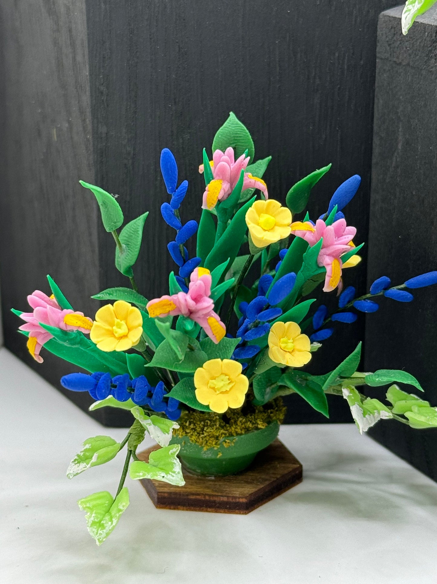 Dolls House Miniatures - 1/12th  Floral / Flower display (various options)