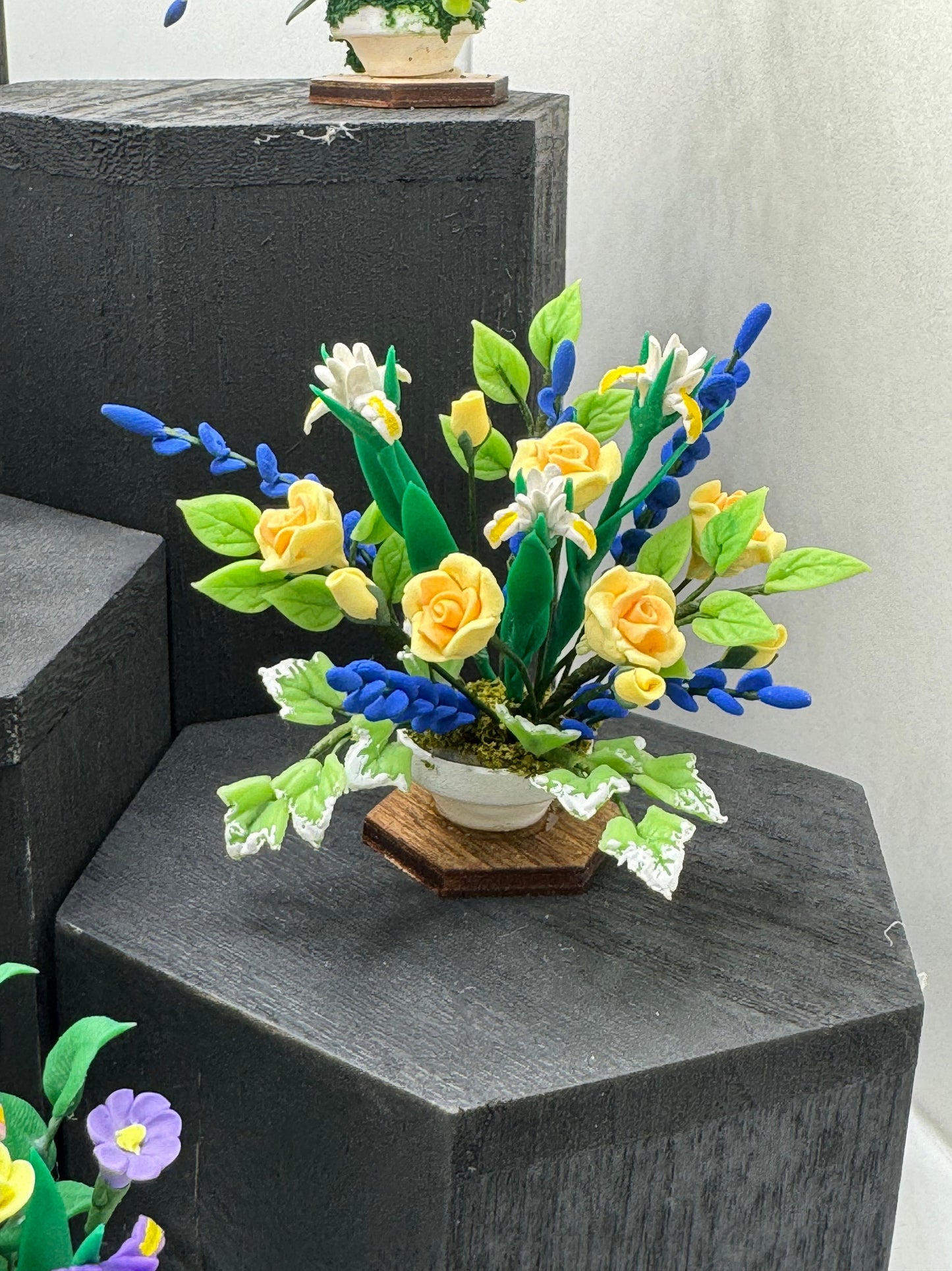 Dolls House Miniatures - 1/12th  Floral / Flower display (various options)