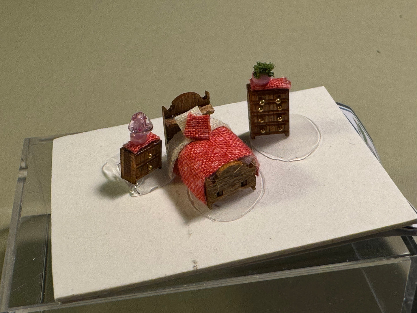 Dolls House Miniatures 1/144th  / 1:144 / Micro  / Dutch Scale Country Childs Bedroom set