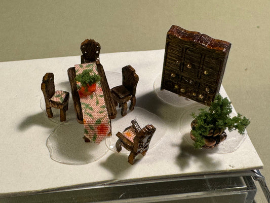 Dolls House Miniatures 1/144th / 1:144 / micro / dutch scale Victorian Dining Room set