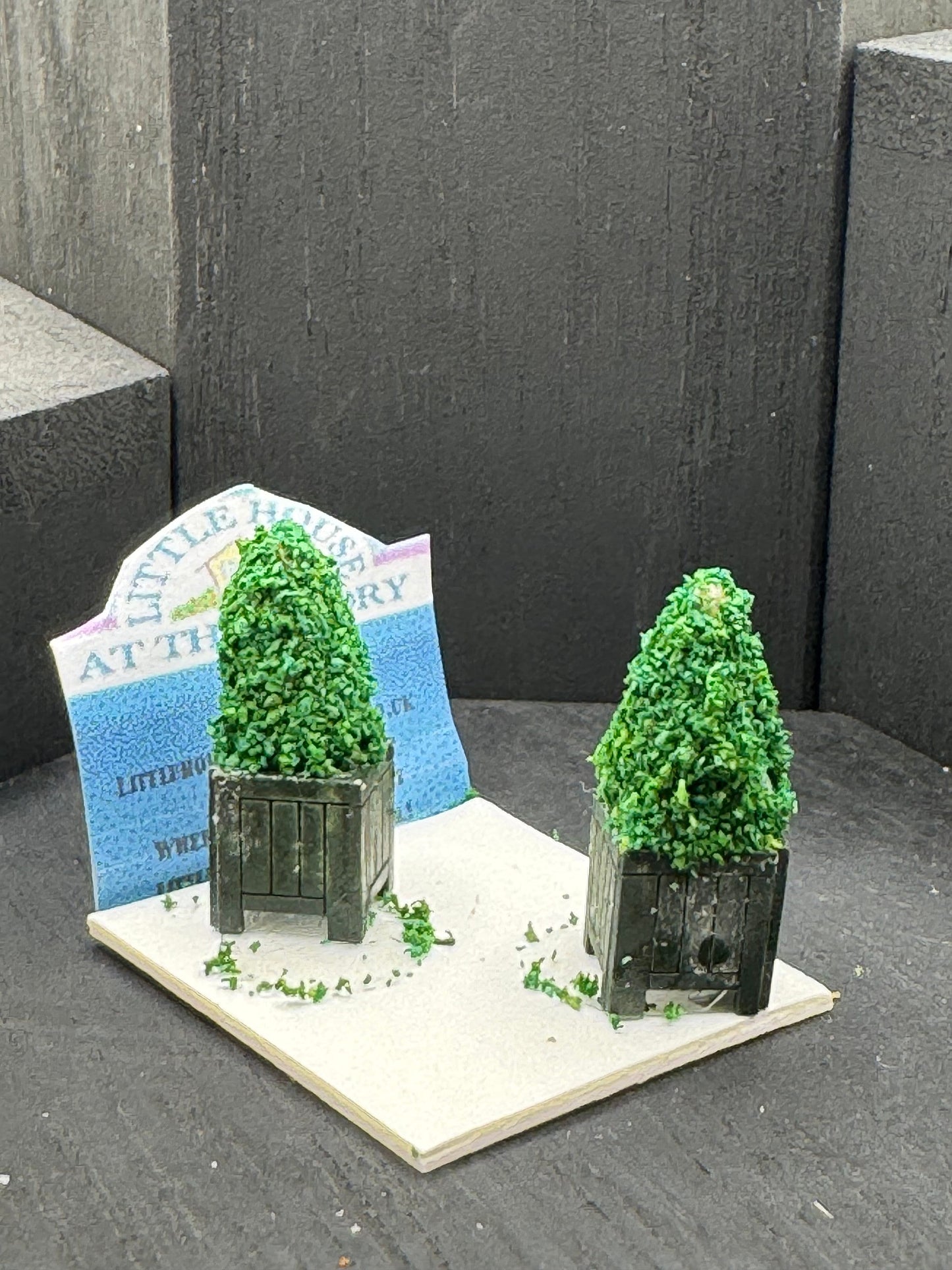 Dolls House Miniatures ( 1/48th - 1:48th - 1/4" - Quarter Inch Scale )  - s/2 topiary Trees