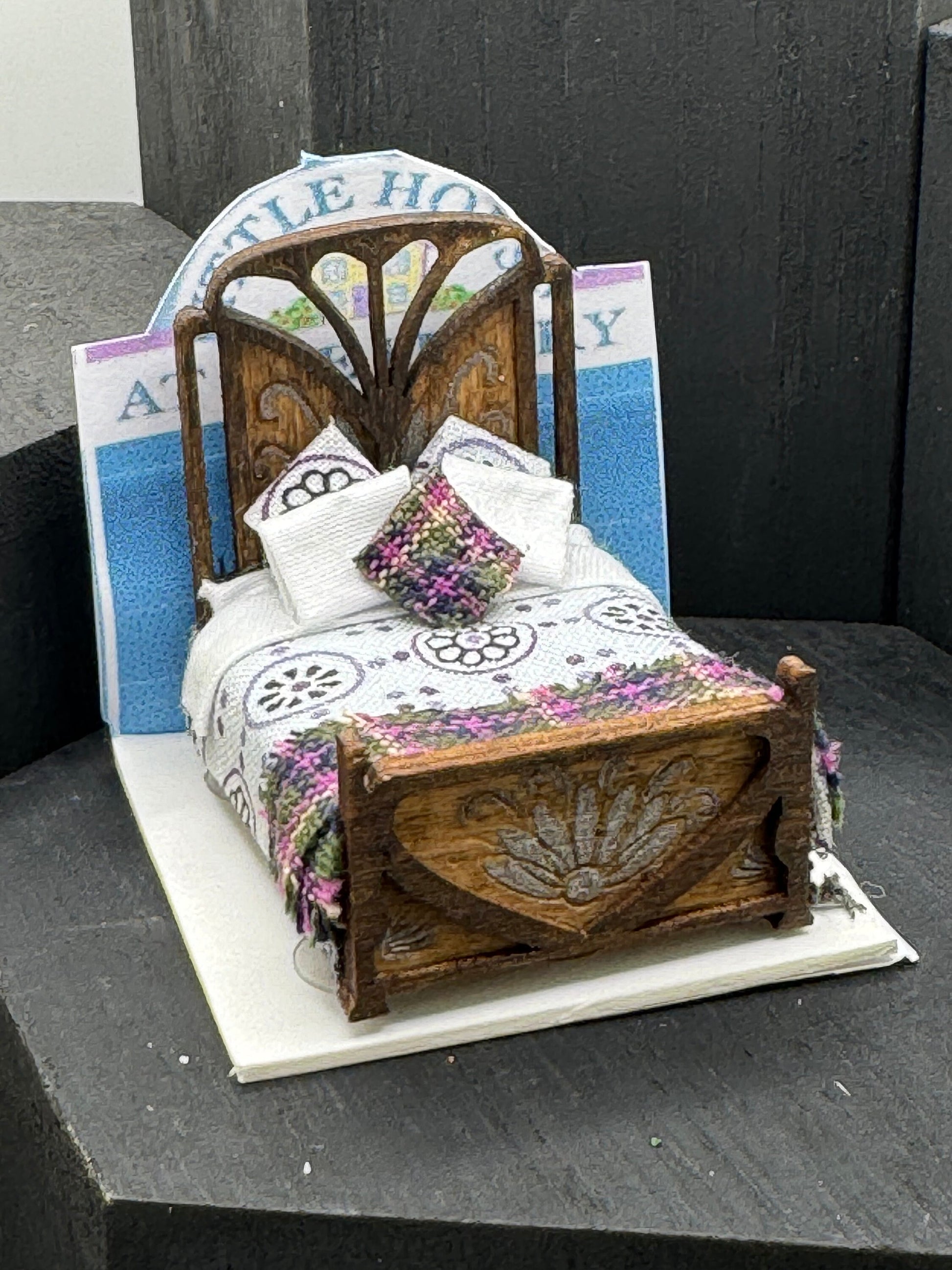 Dolls House Miniatures - Hand Made Art Deco Bed (1/48th / 1:48 / Quarter Scale )