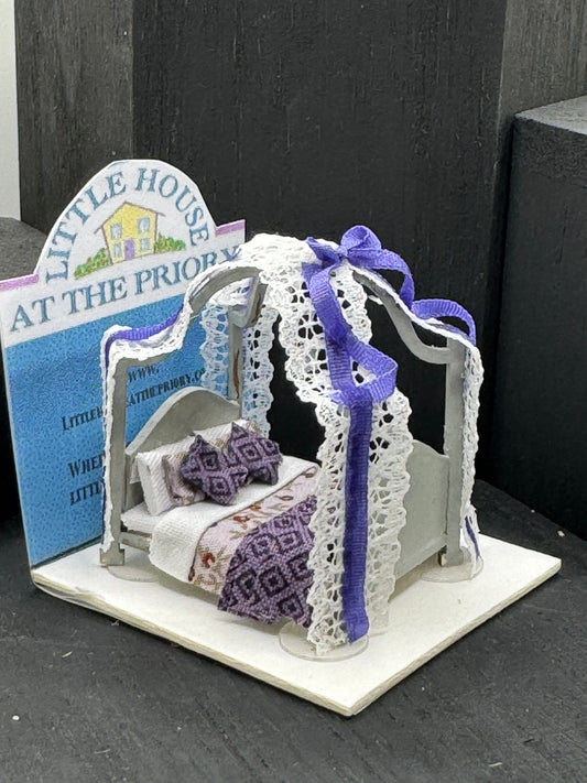 Dolls House Miniatures - Hand Made four Poster Bed (1/48th / 1:48 / Quarter Scale )