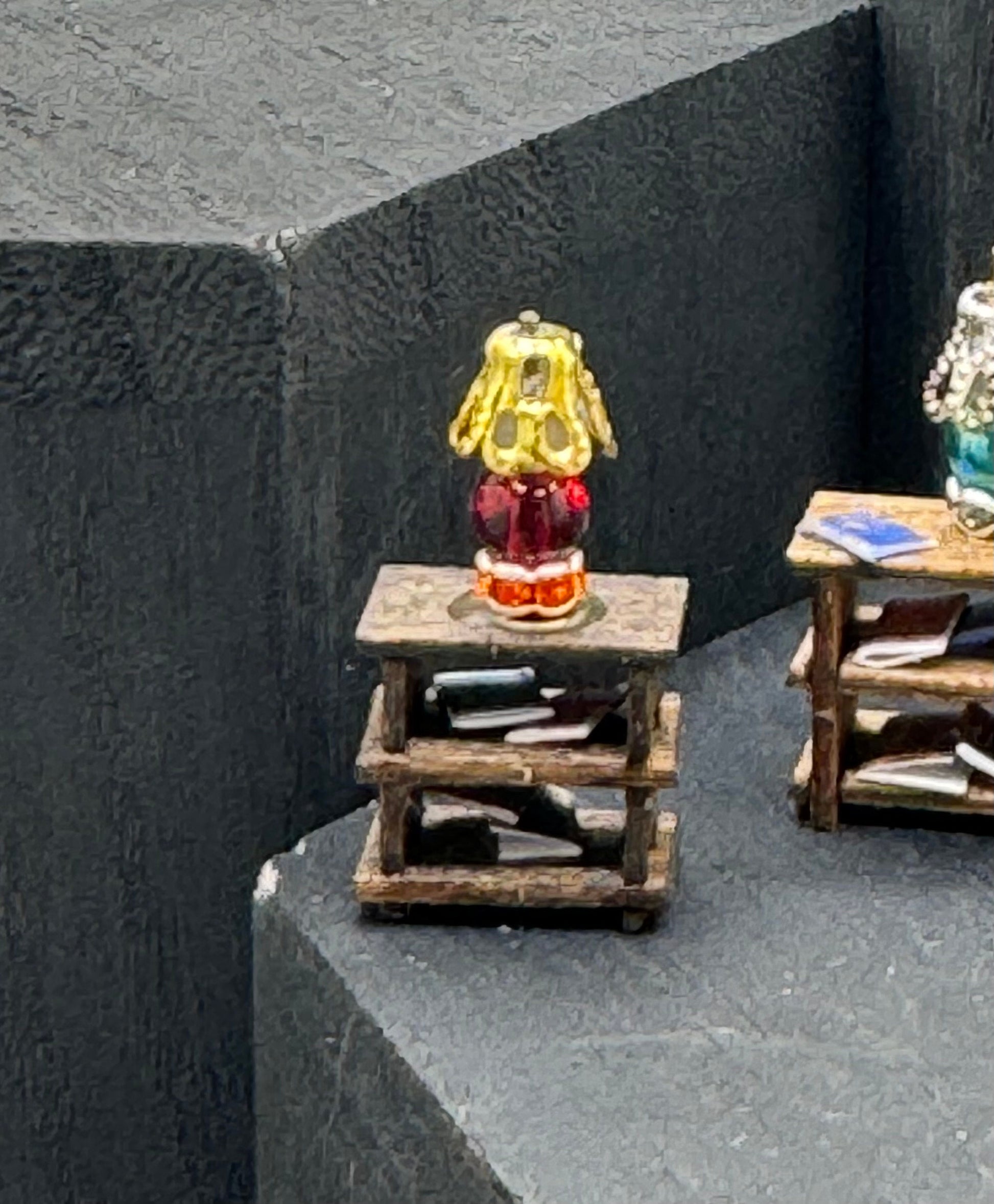 Dolls House  1/48th Coffee Side Table x1