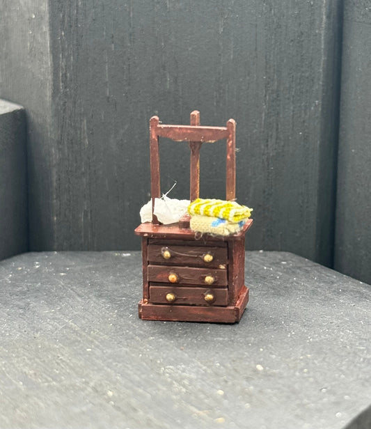 Dolls House  1/48th Linen Press