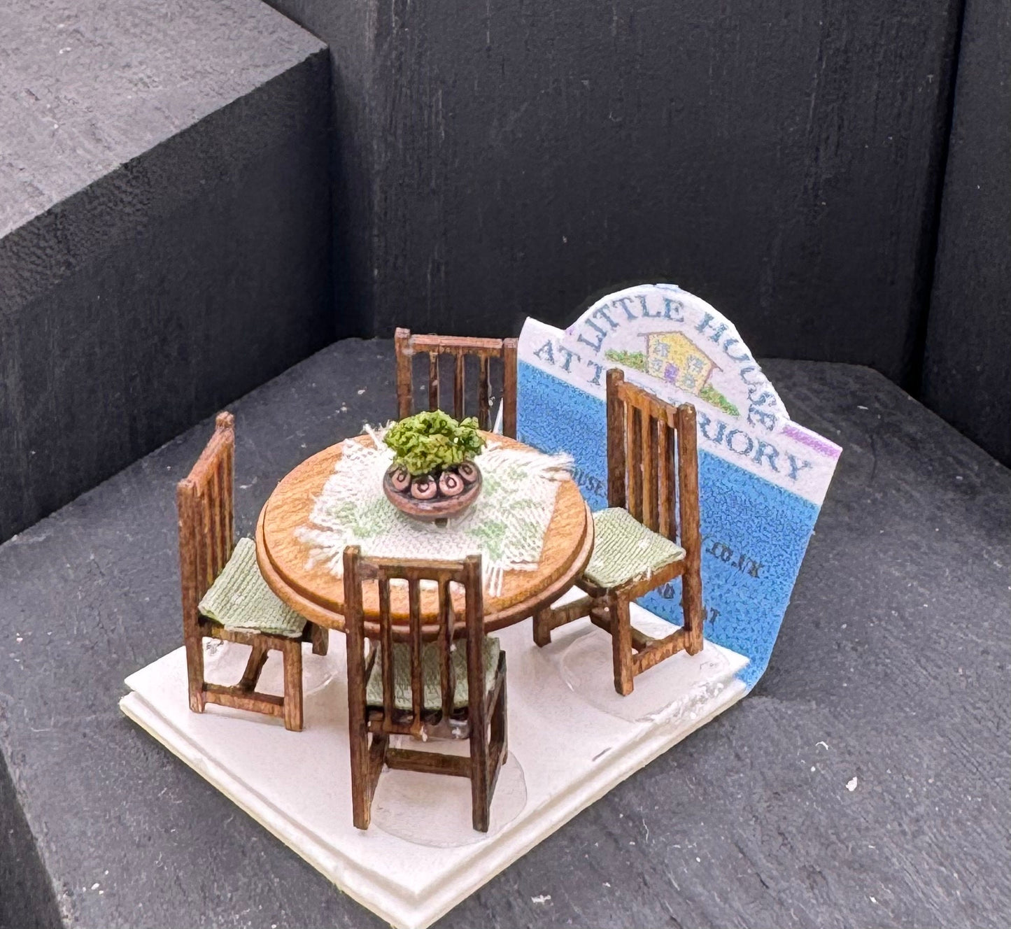 Dolls House  1/48th Table and 4 chairs