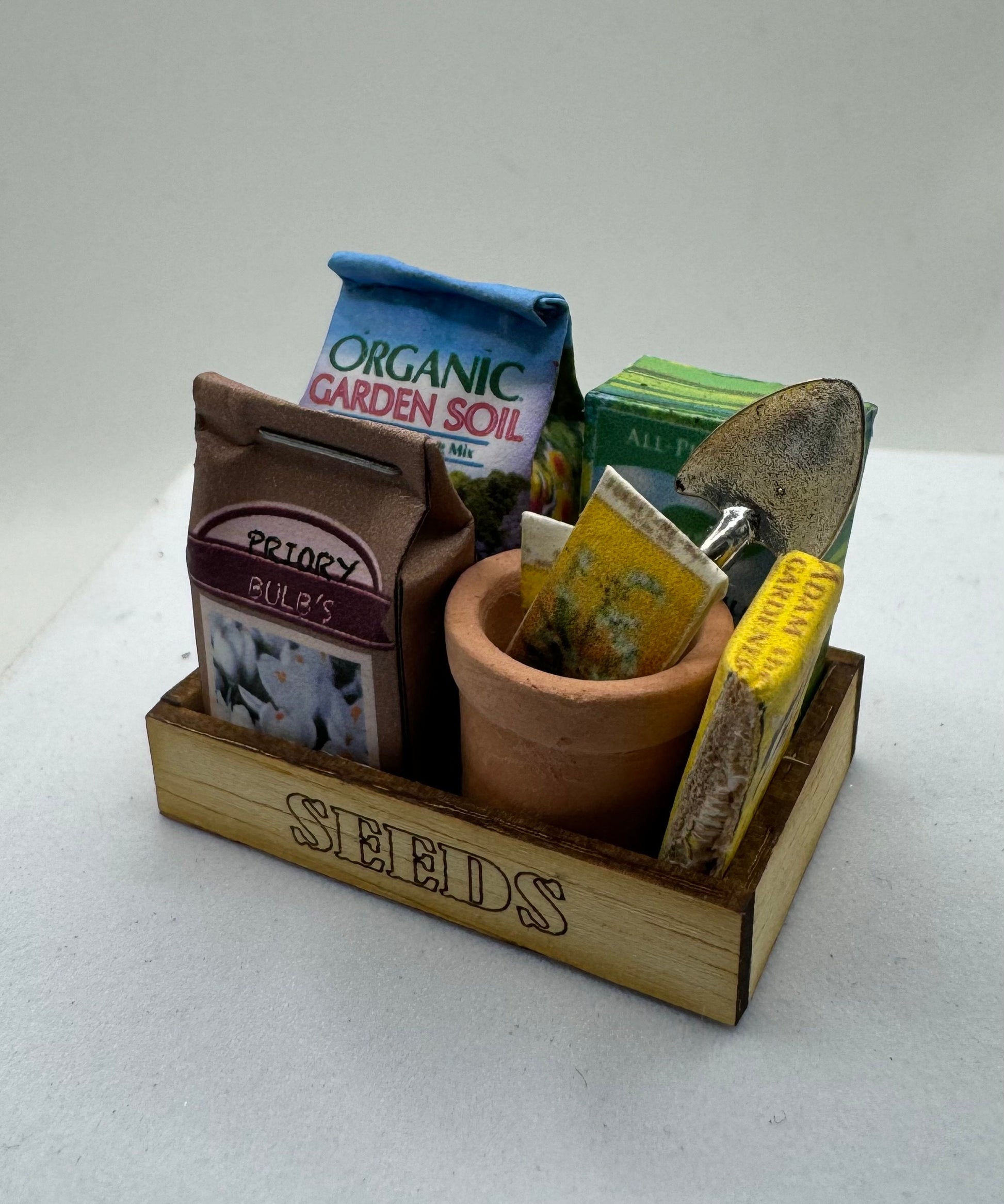 Dolls House Miniatures - 1/12th Garden Seed Tray with Accessories x1
