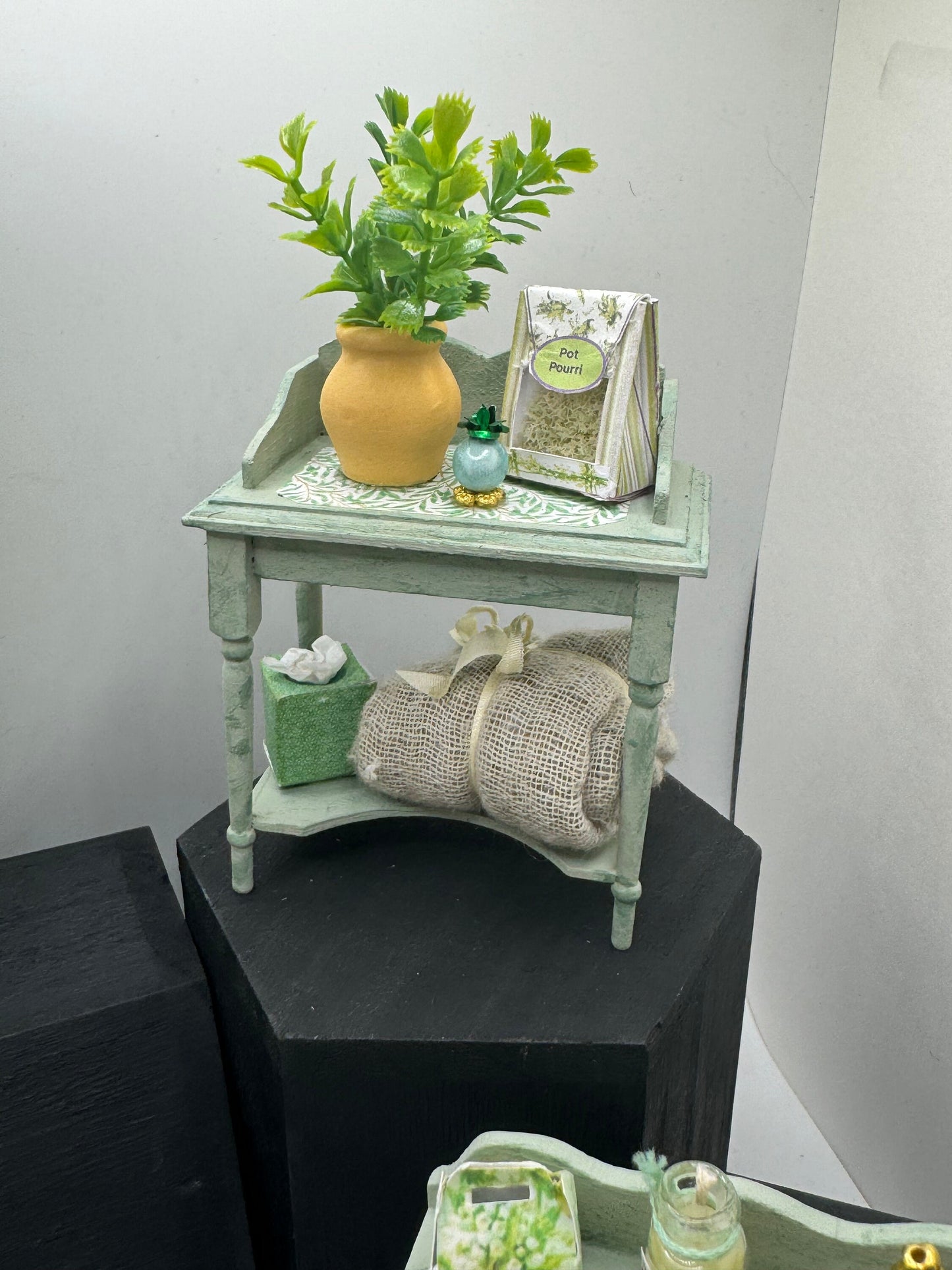 Dolls House Miniatures - 1/12th / 1:12 / inch scale.    Shabby Chic Bathroom Bedroom Furniture ( 6 options  )