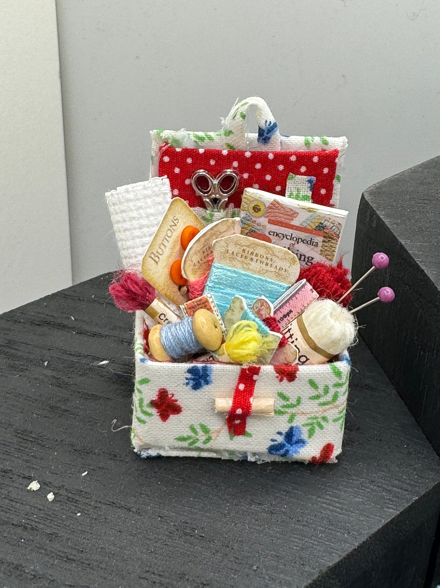 DOLLS HOUSE MINIATURES - 1/12th Sewing Box / Basket and accessories x 1 (7 options)