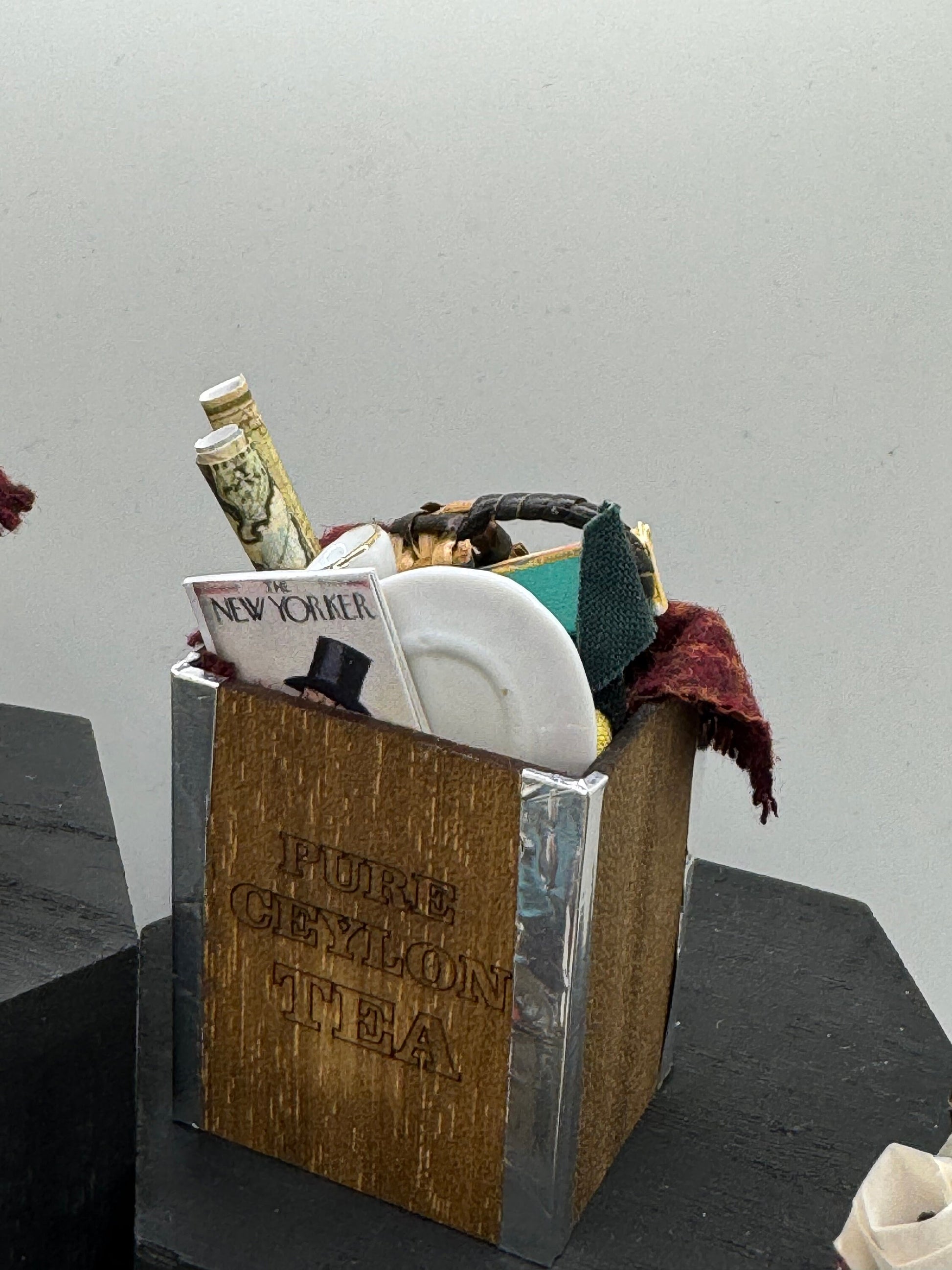 Dolls House Miniatures - 1/12th Attic Box