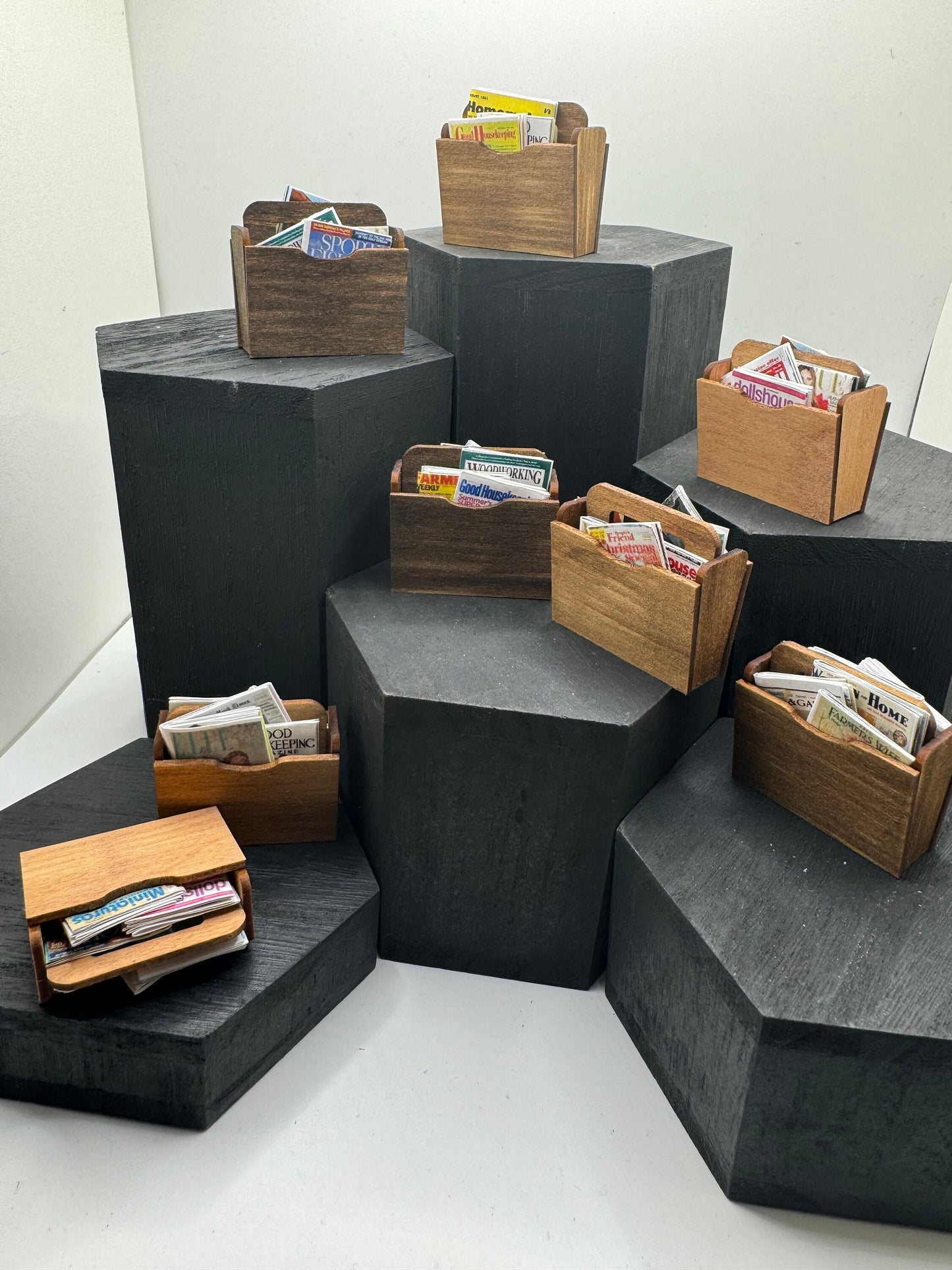 1/12th Magazine Rack / Box / Holder x1