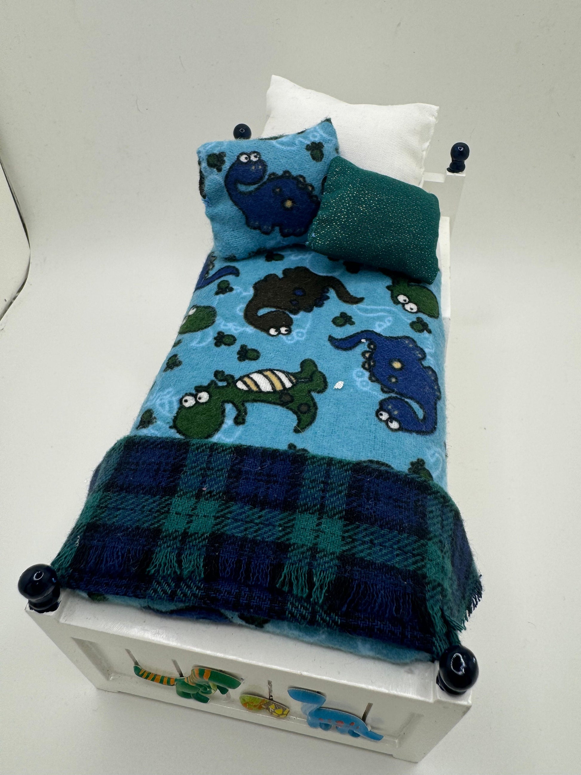 Dolls House Luxury Dressed 1/12th - 1:12 - 1 inch.  Single Trundle Bed - Danny