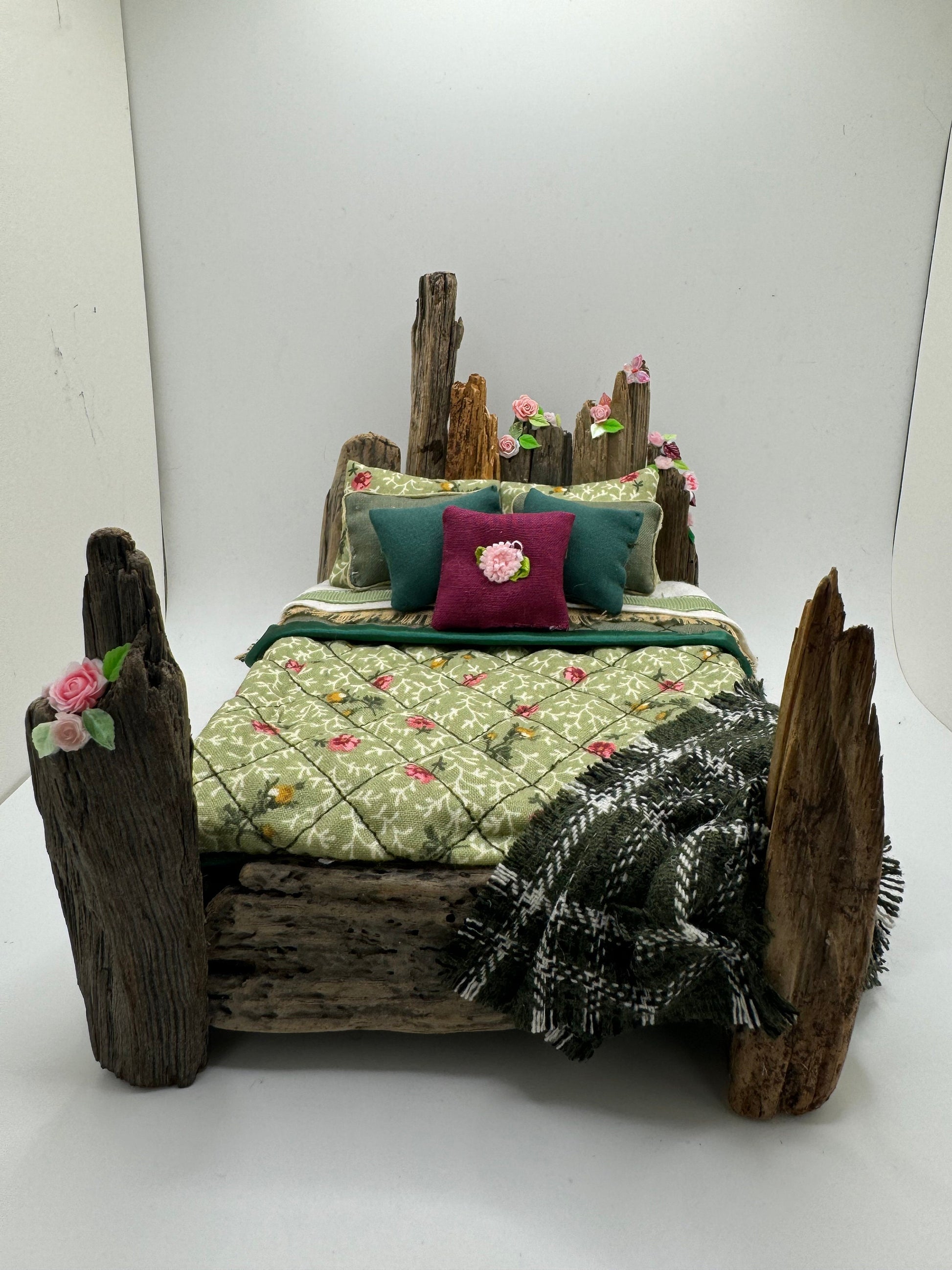 Dolls House Luxury Dressed 1/12th - 1:12 - 1 inch scale Handmade Driftwood bed - Fern