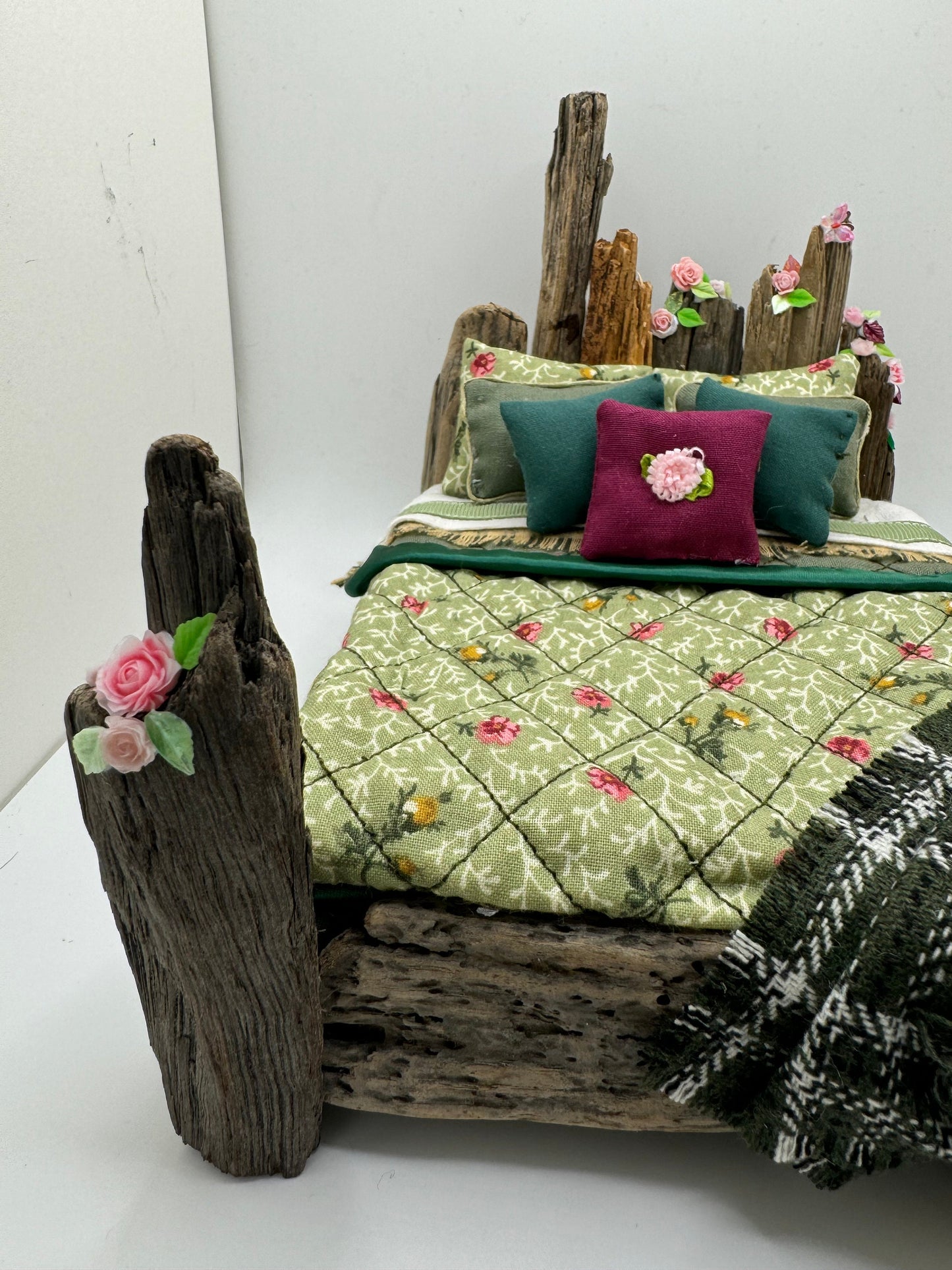 Dolls House Luxury Dressed 1/12th - 1:12 - 1 inch scale Handmade Driftwood bed - Fern