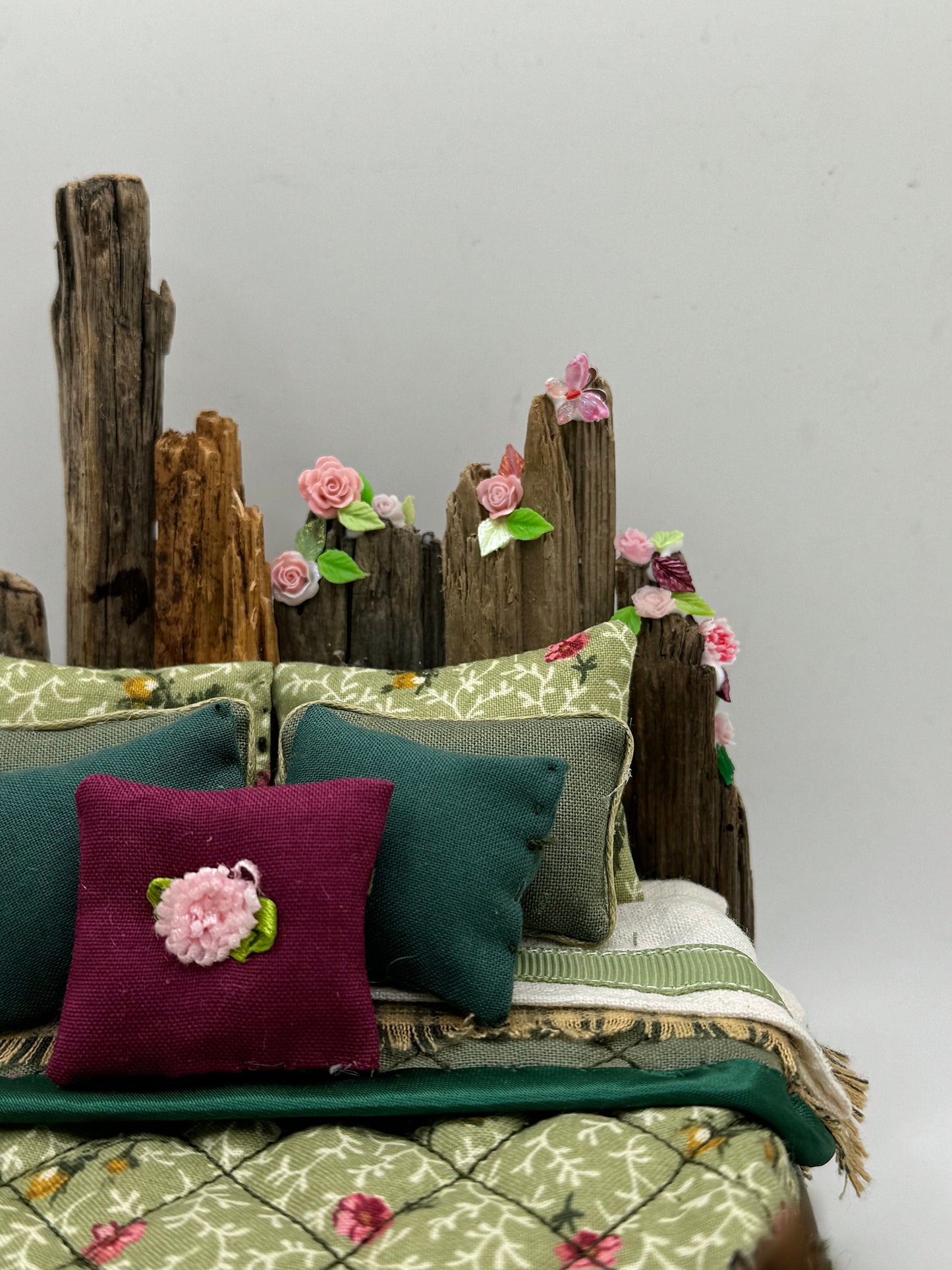 Dolls House Luxury Dressed 1/12th - 1:12 - 1 inch scale Handmade Driftwood bed - Fern