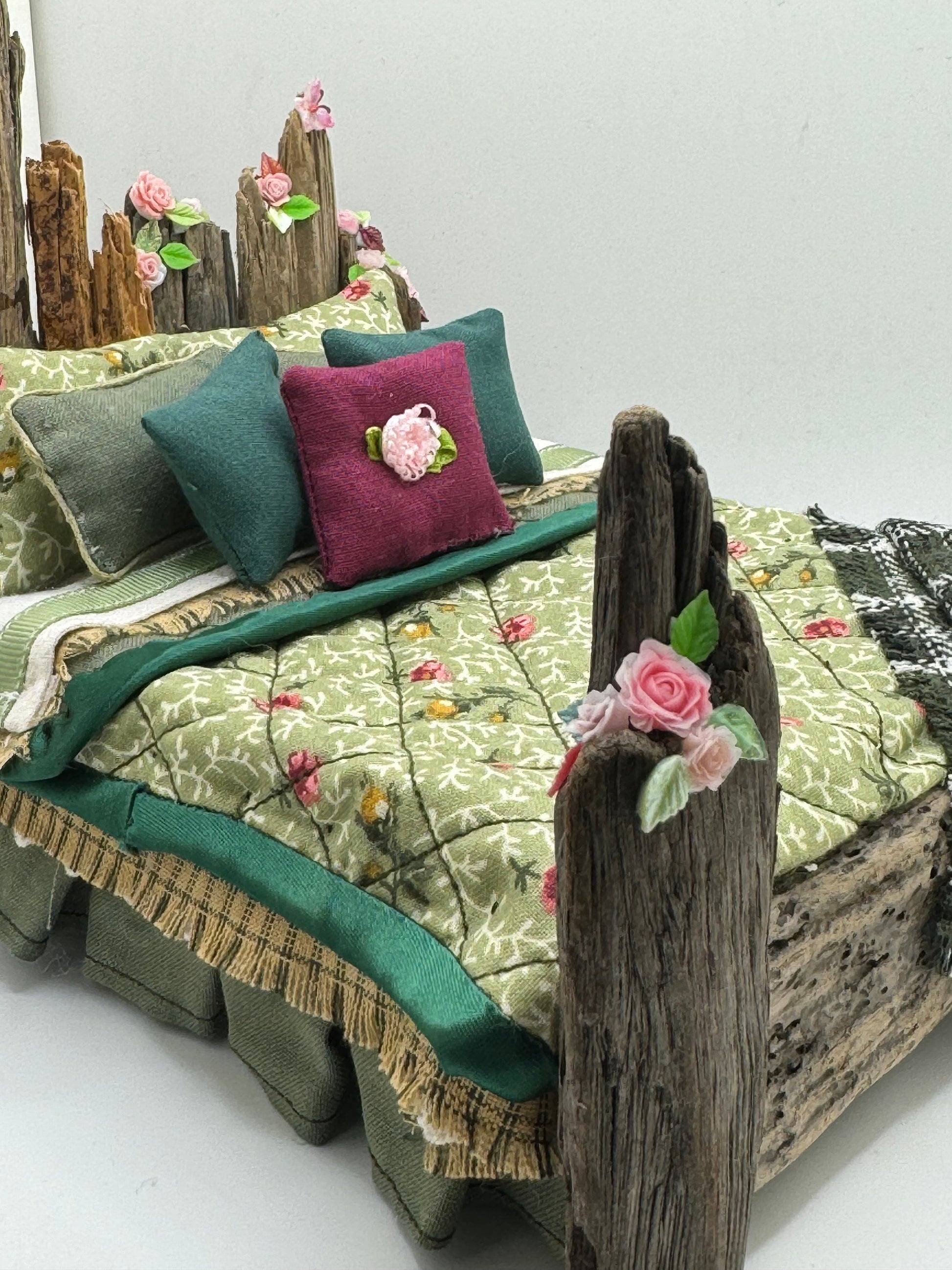 Dolls House Luxury Dressed 1/12th - 1:12 - 1 inch scale Handmade Driftwood bed - Fern