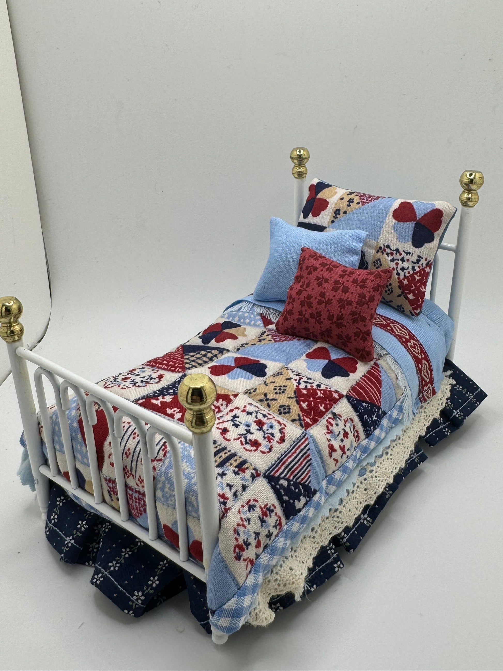 Dolls House Luxury Dressed 1/12th - 1:12 - 1 inch scale Hand Dressed Bed - Scarlet