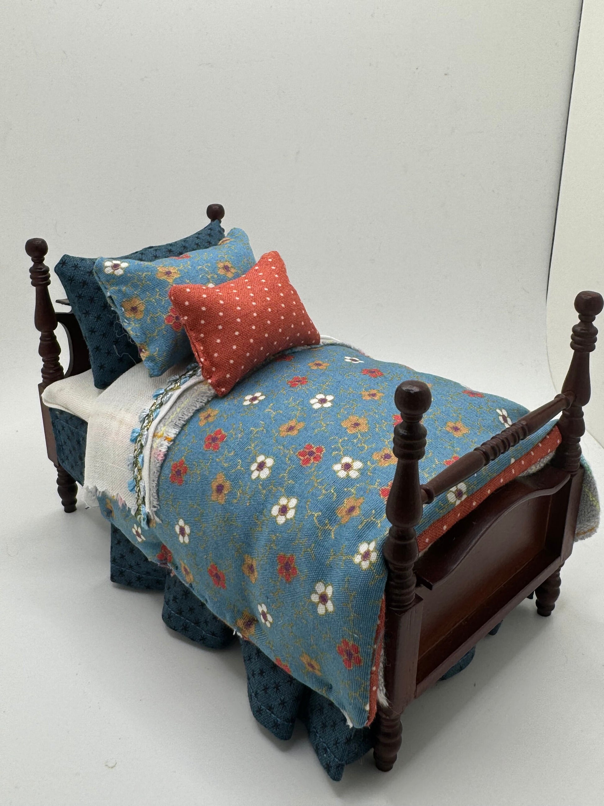 Dolls House Luxury Dressed 1/12th - 1:12 - 1 inch scale Hand Dressed Bed - Maisie