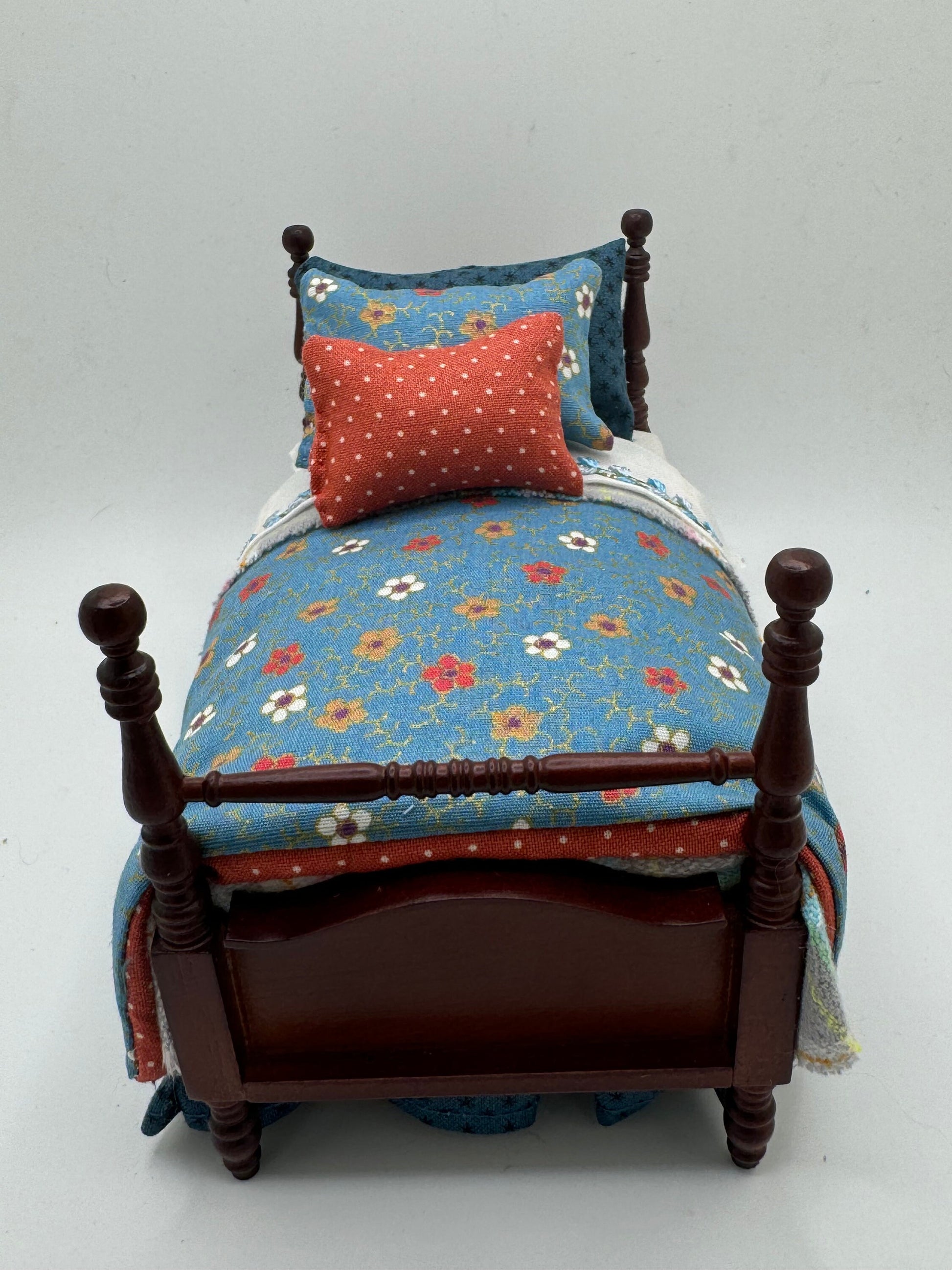 Dolls House Luxury Dressed 1/12th - 1:12 - 1 inch scale Hand Dressed Bed - Maisie