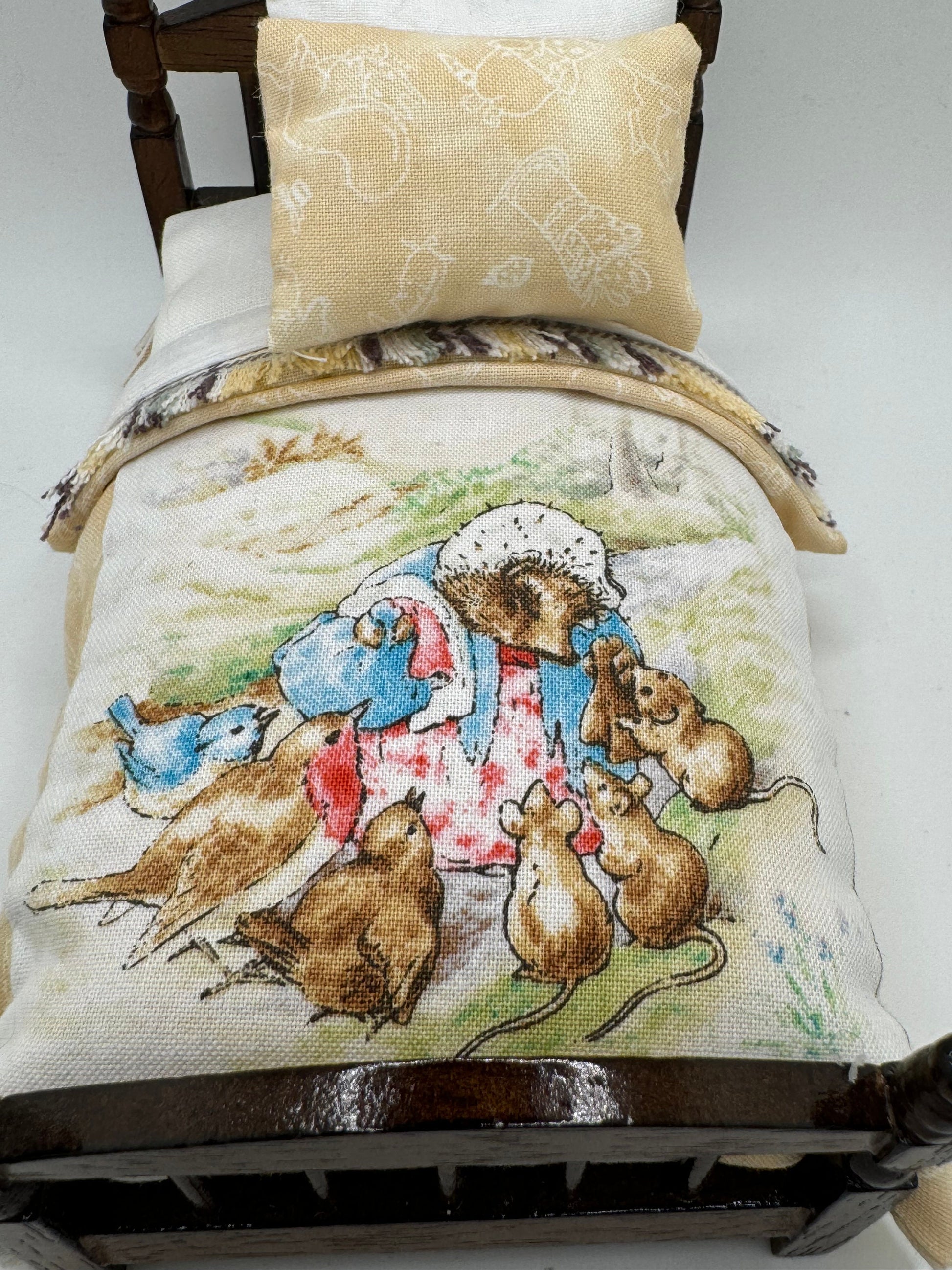 Dolls House Luxury Dressed 1/12th - 1:12 - 1 inch scale Hand Dressed Bed - Mrs Tiddlywinks Beatrix Potter