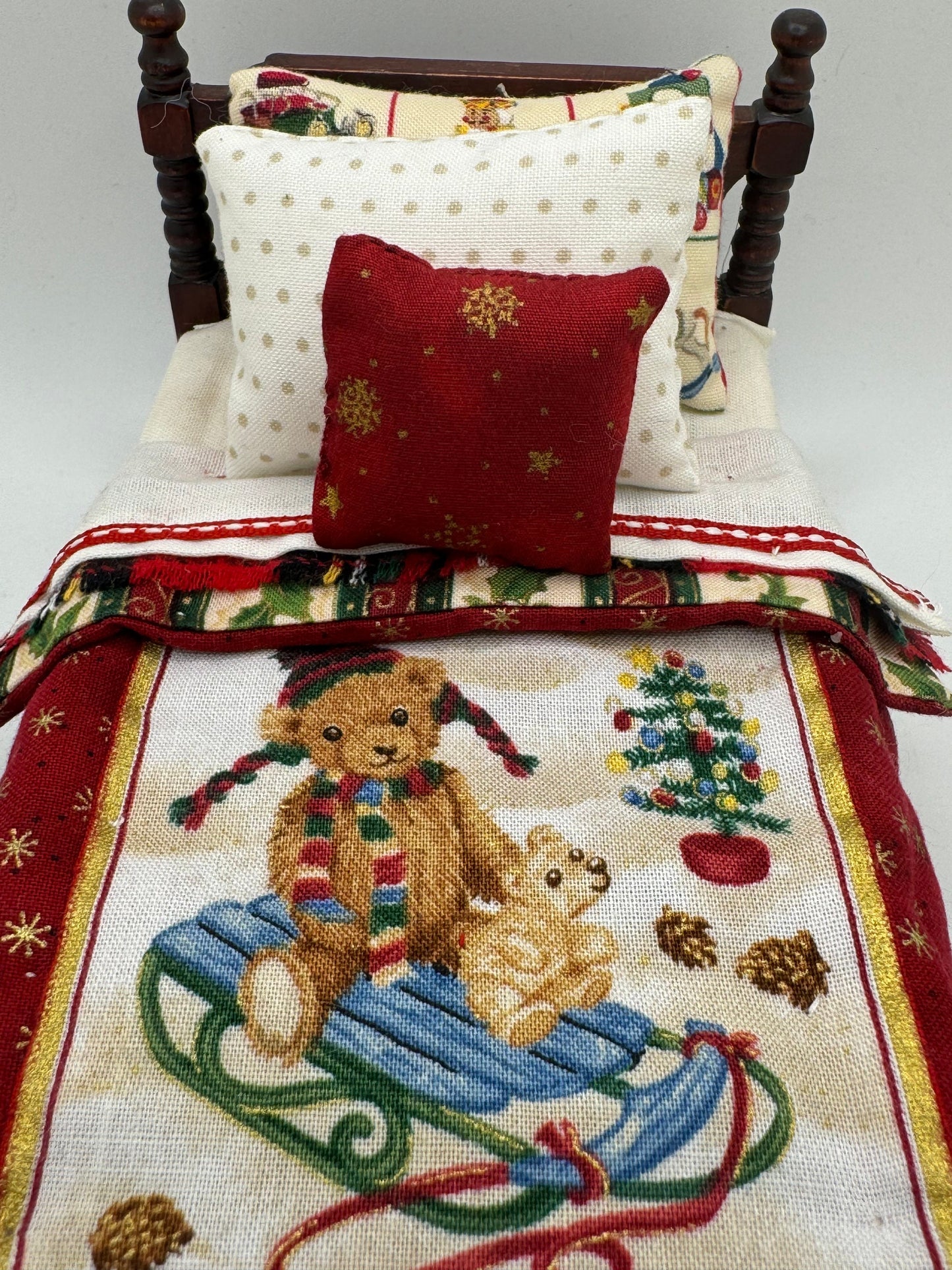 Dolls House Luxury Dressed 1/12th - 1:12 - 1 inch scale Hand Dressed Bed - Noel