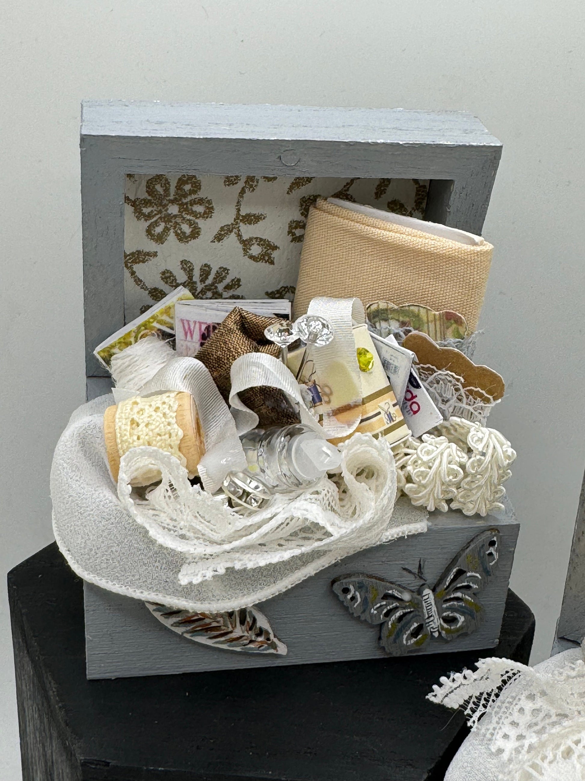 Dolls House Miniatures - 1/12th Bridal Haberdashery chest / box  x 1