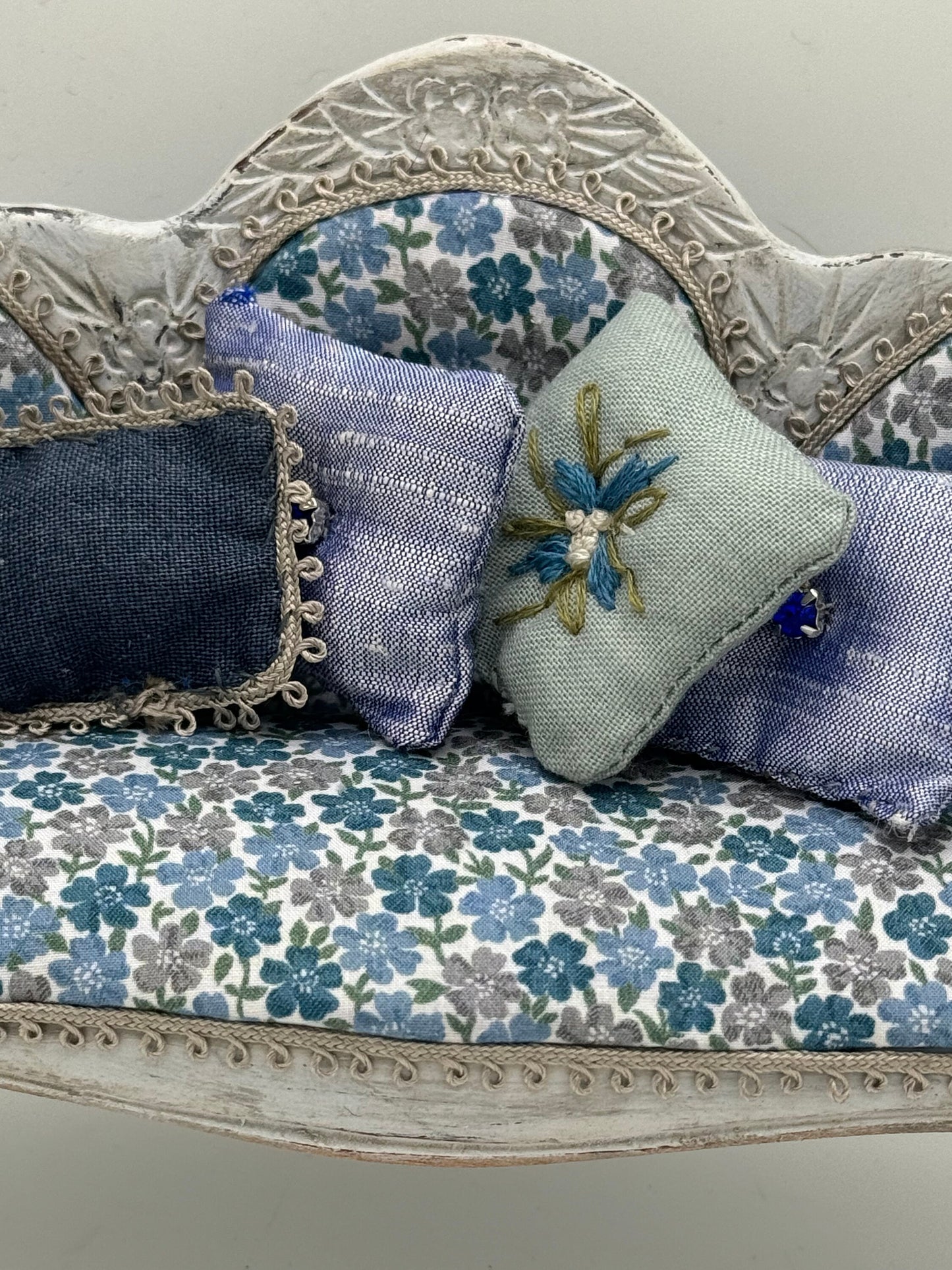 Dolls House Miniatures - 1/12th Liberty Fabric elegant regency sofa chair