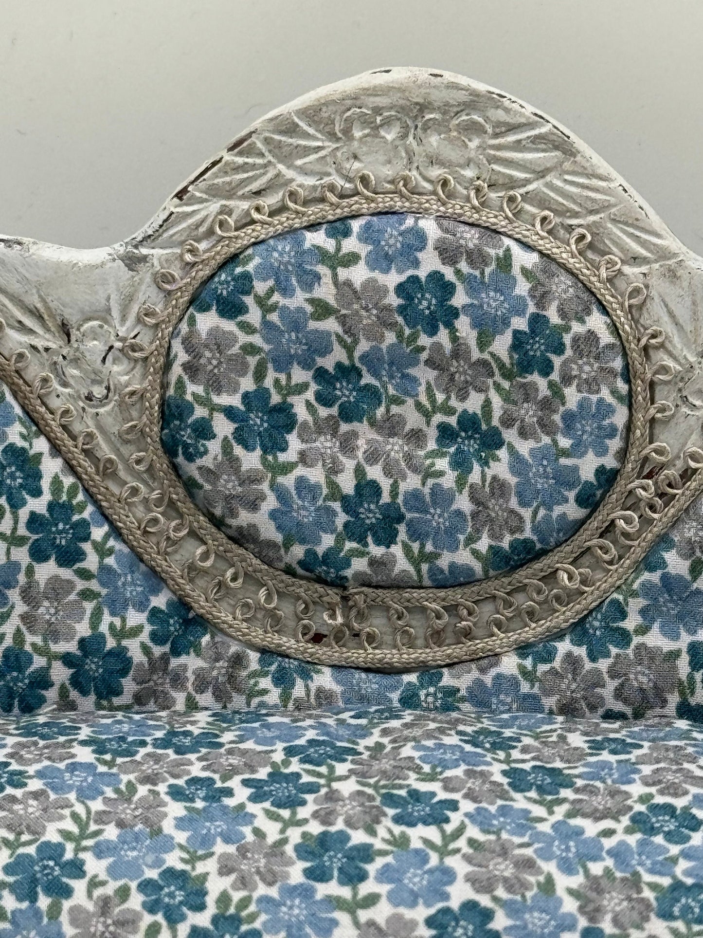 Dolls House Miniatures - 1/12th Liberty Fabric elegant regency sofa chair