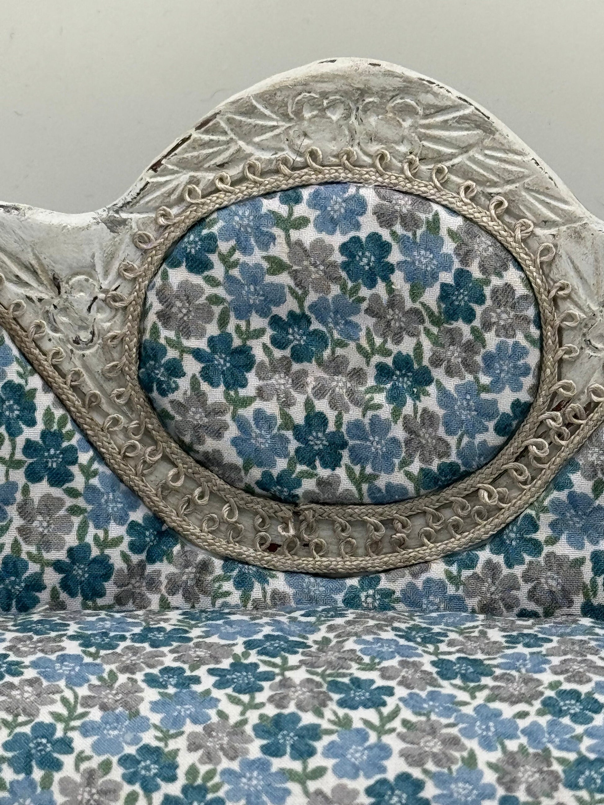 Dolls House Miniatures - 1/12th Liberty Fabric elegant regency sofa chair