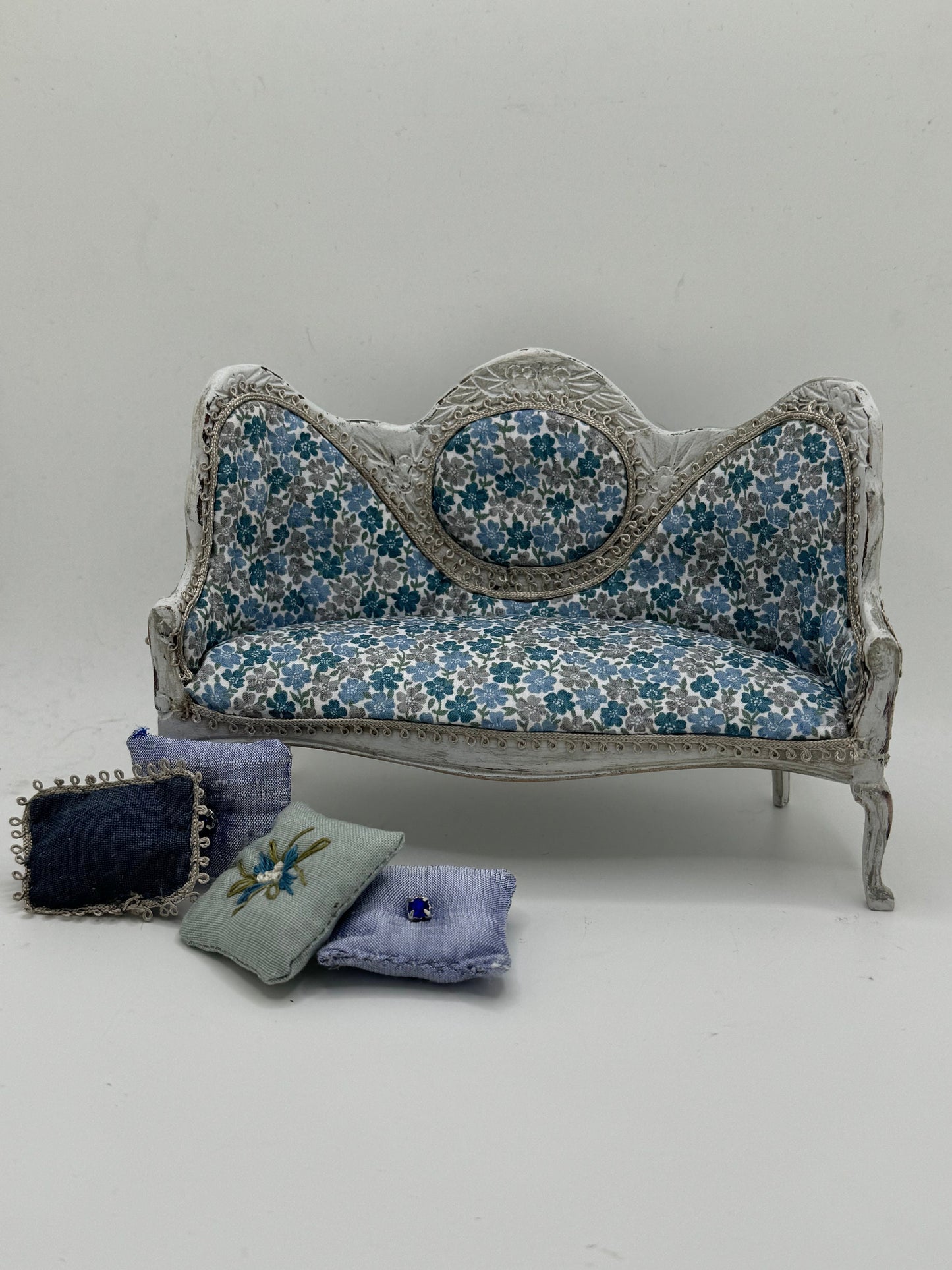 Dolls House Miniatures - 1/12th Liberty Fabric elegant regency sofa chair