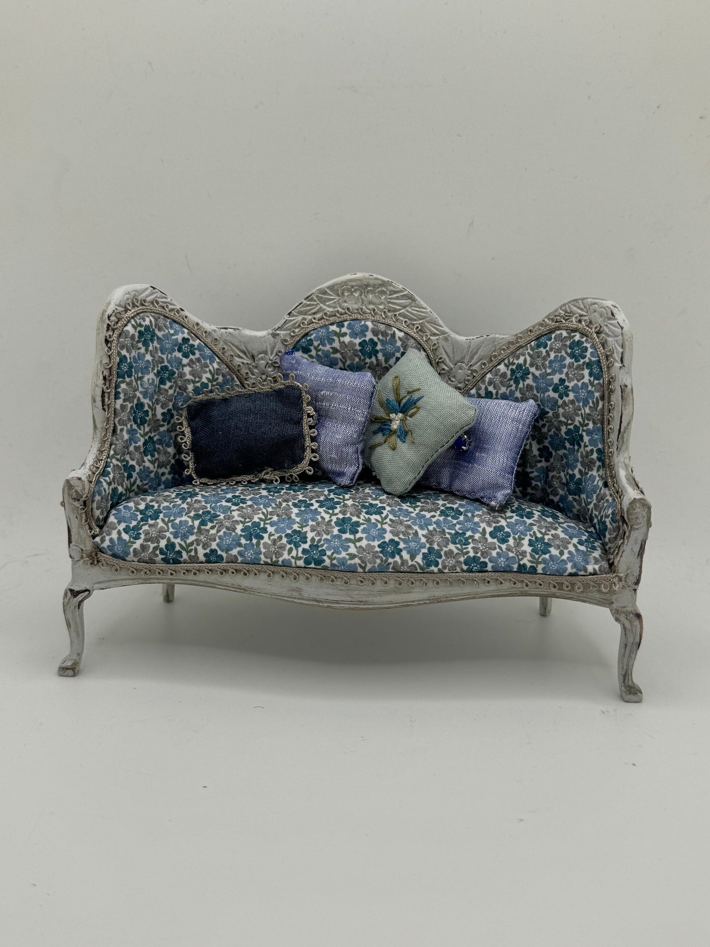 Dolls House Miniatures - 1/12th Liberty Fabric elegant regency sofa chair