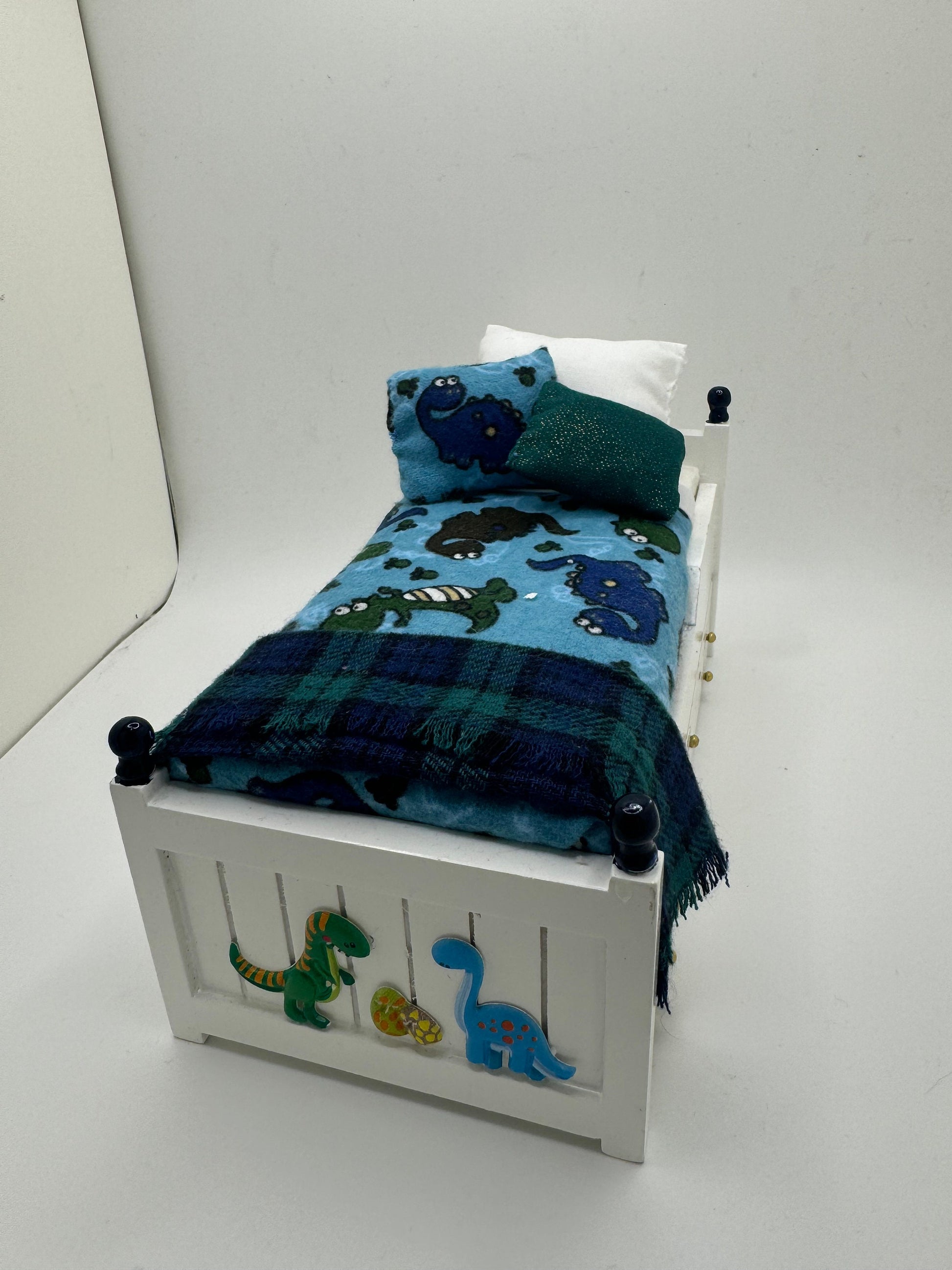 Dolls House Luxury Dressed 1/12th - 1:12 - 1 inch.  Single Trundle Bed - Danny