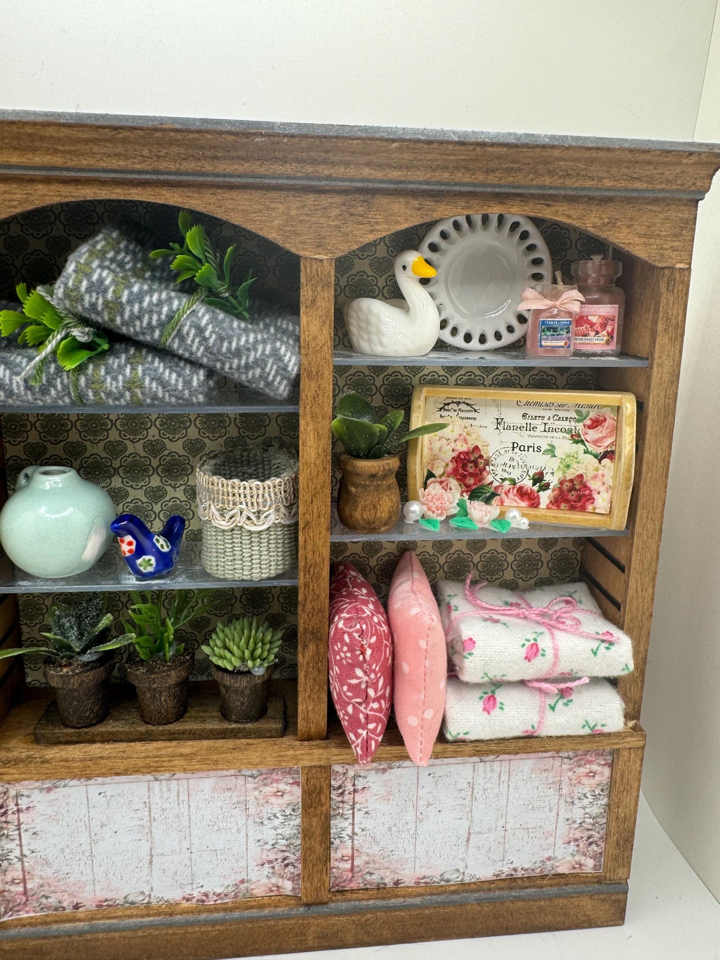 Dolls House Miniatures - Hand Made 1/12th  -  Homewares / house decor shop  Shelves