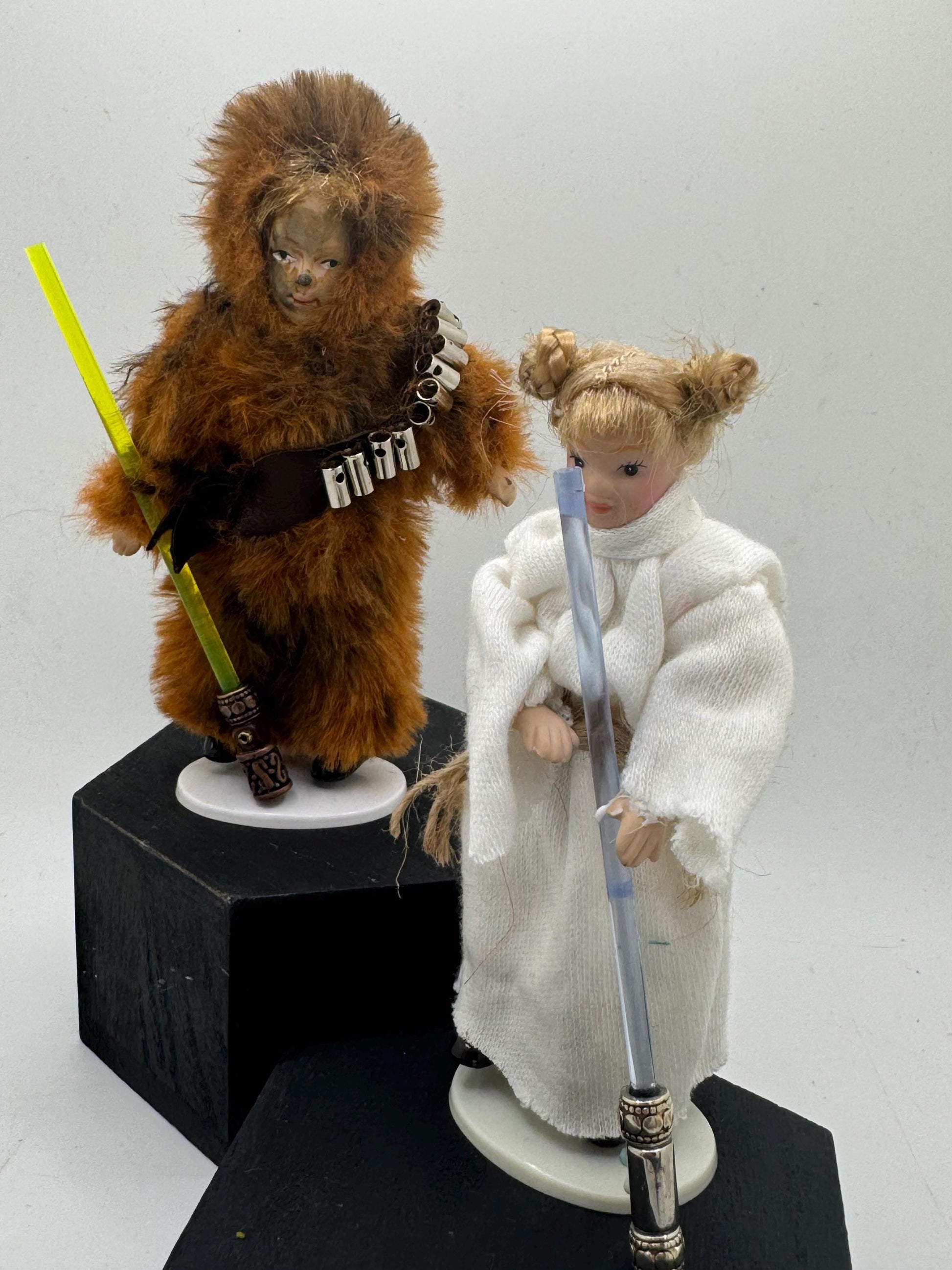 Dolls House Miniatures - 1/12th child dolls in Fancy Dress (Star wars) x1