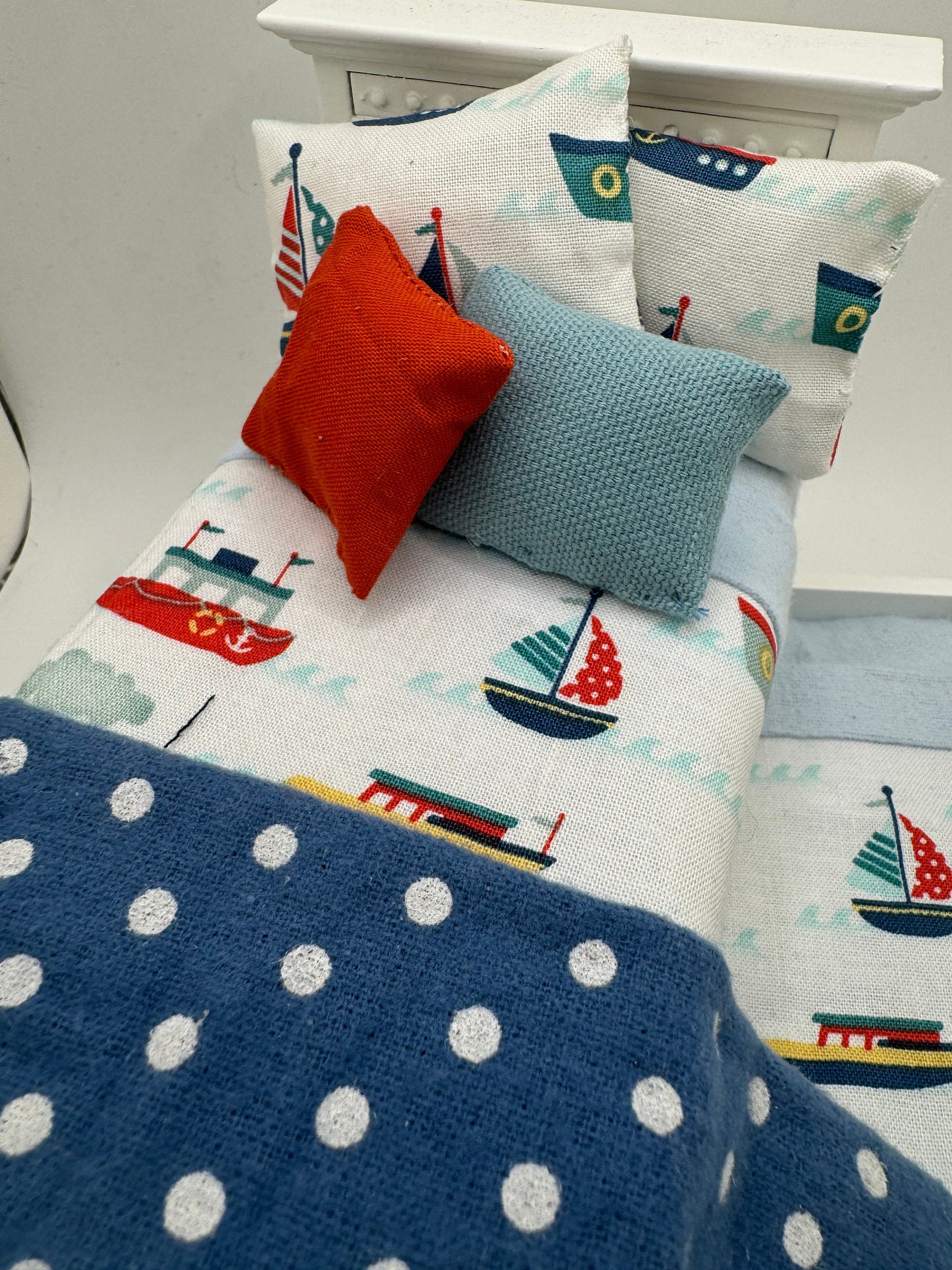 Dolls House Luxury Dressed 1/12th - 1:12 - 1 inch.  Single Trundle Bed - Billie