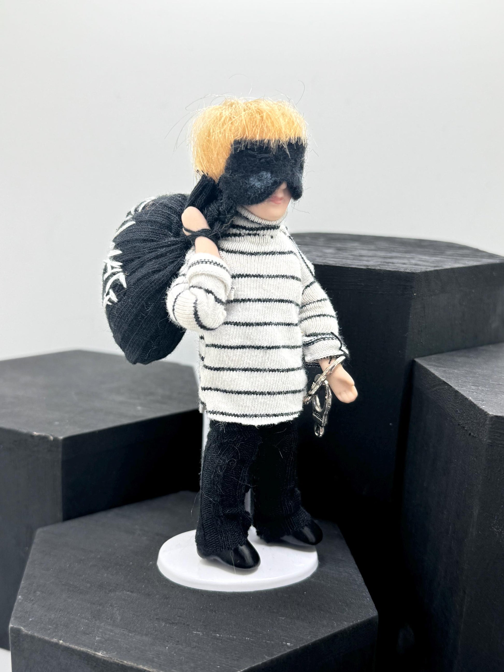 Dolls House Miniatures - 1/12th dolls in Fancy Dress x1 Robbie the robber