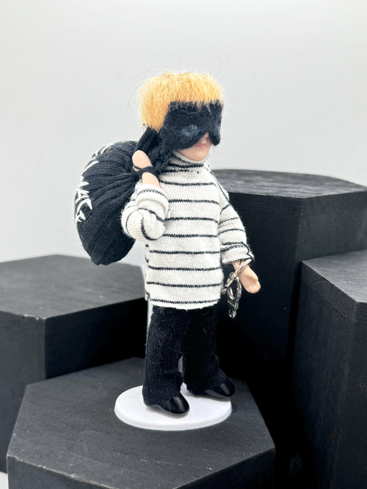 Dolls House Miniatures - 1/12th dolls in Fancy Dress x1 Robbie the robber
