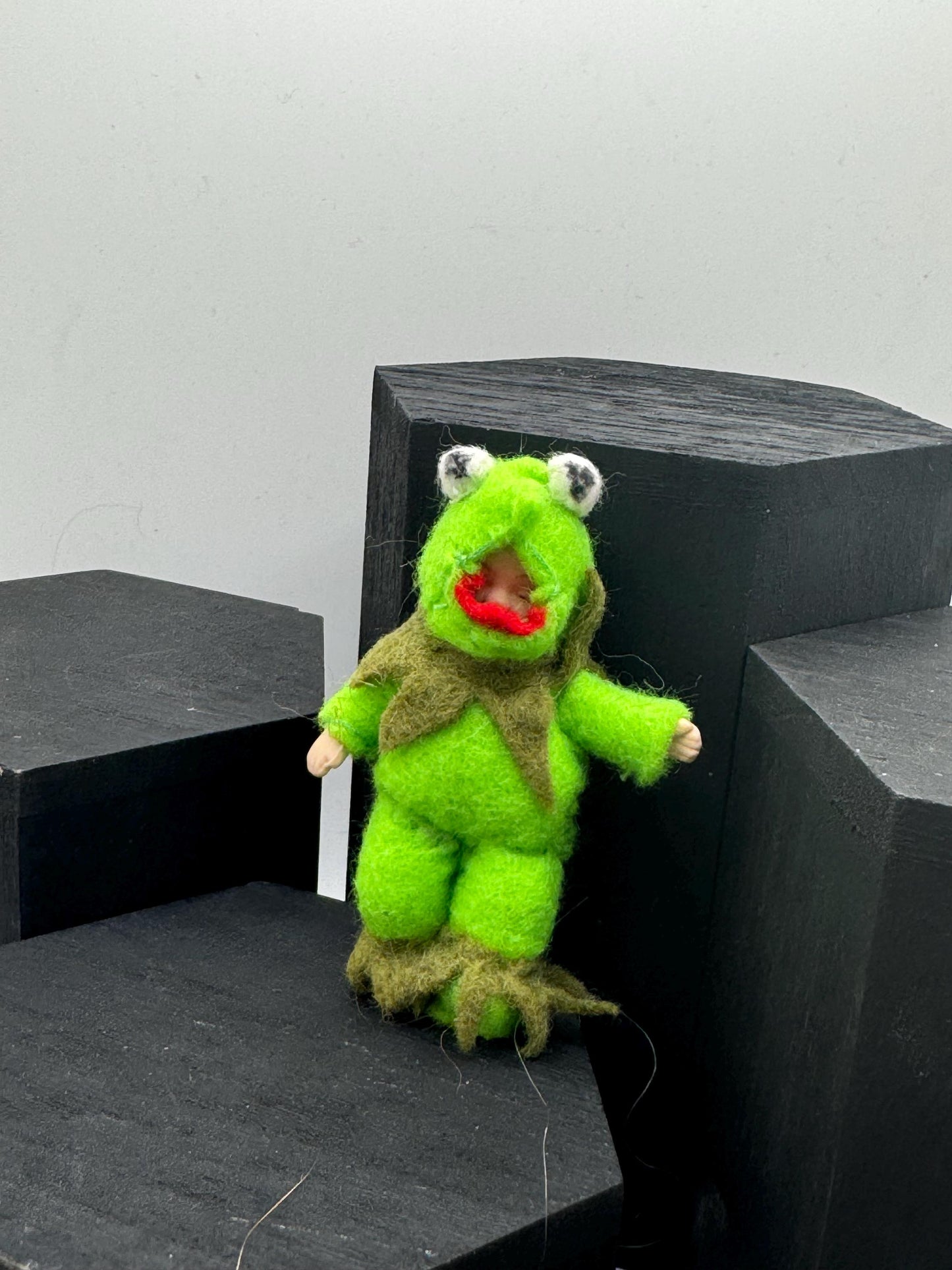 Dolls House Miniatures - 1/12th dolls in Fancy Dress - Kermit the frog
