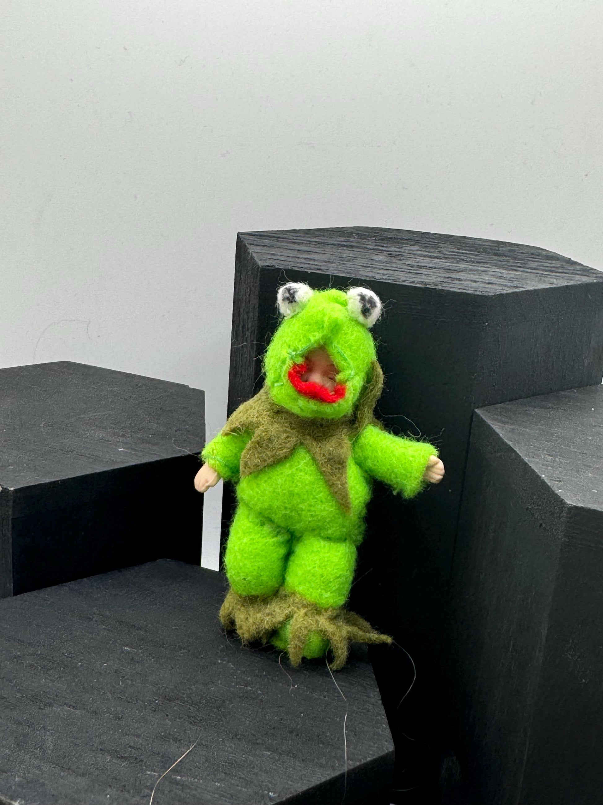 Dolls House Miniatures - 1/12th dolls in Fancy Dress - Kermit the frog