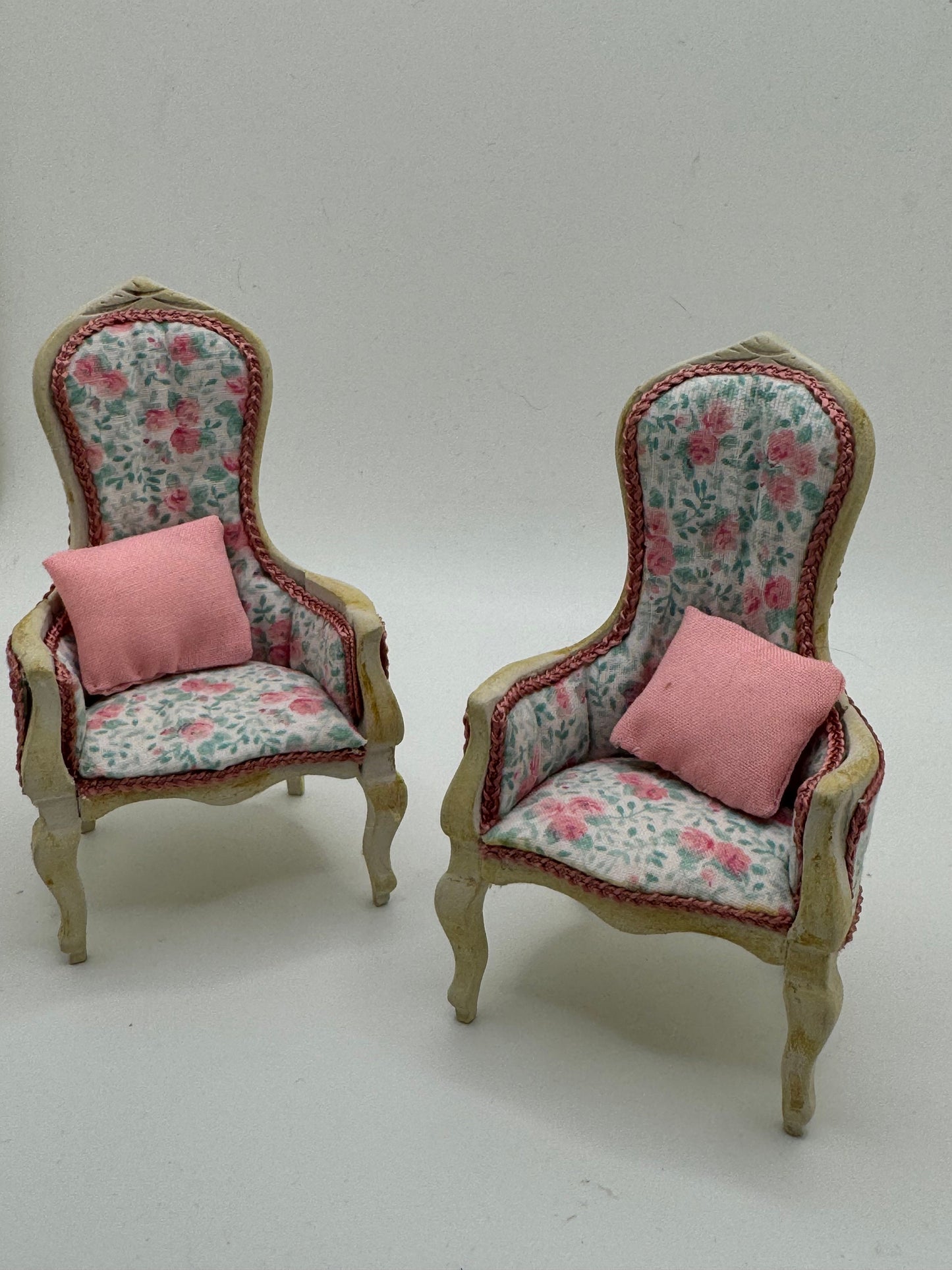 Dolls House Miniatures - 1/12th elegant regency chair x1