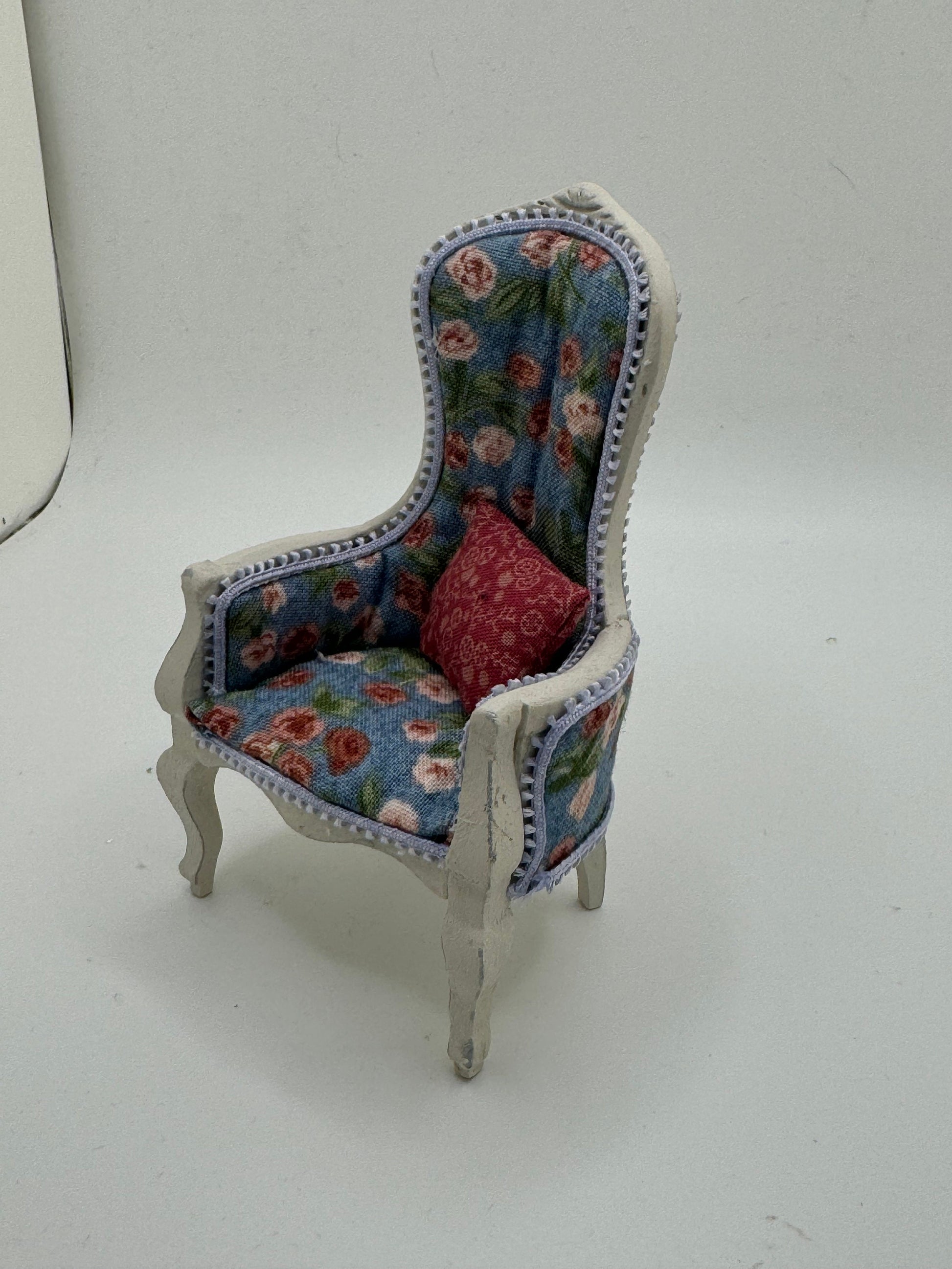 Dolls House Miniatures - 1/12th elegant regency chair x1
