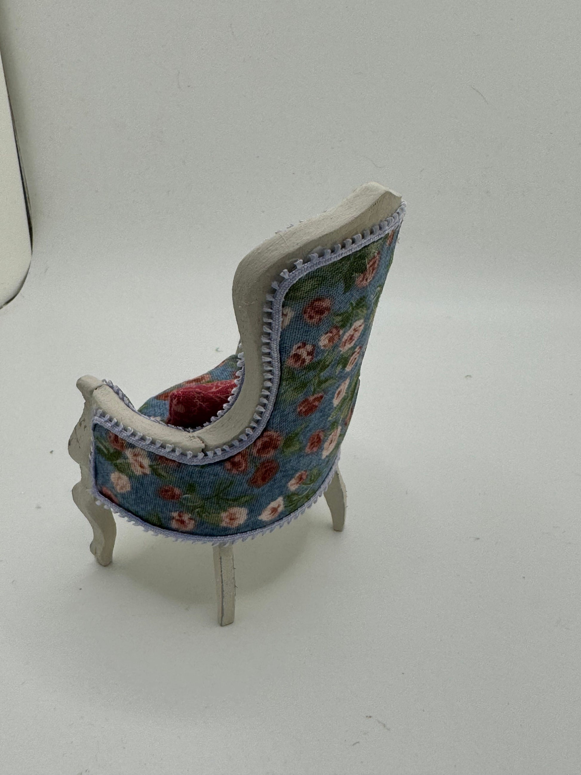 Dolls House Miniatures - 1/12th elegant regency chair x1