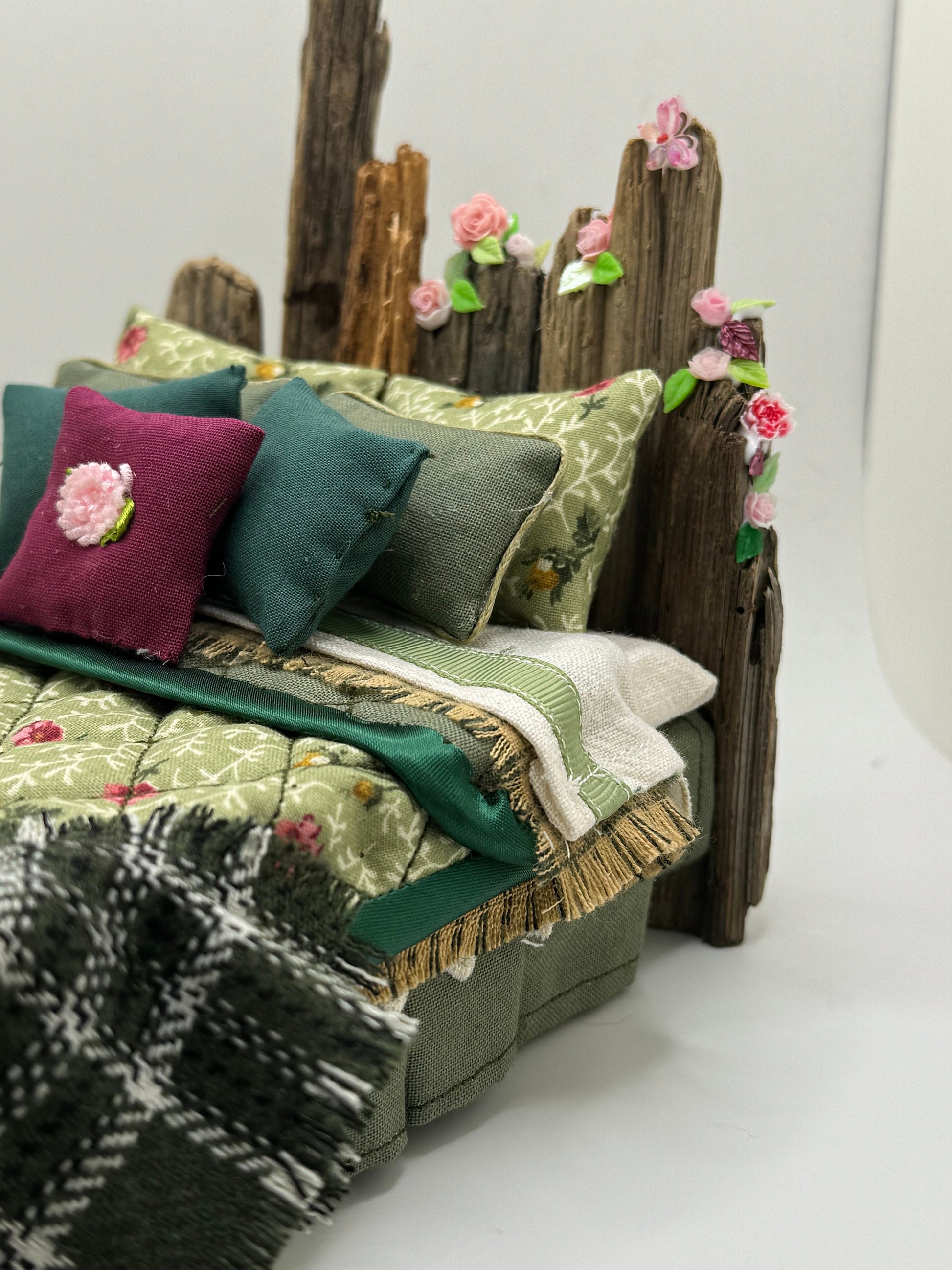 Dolls House Luxury Dressed 1/12th - 1:12 - 1 inch scale Handmade Driftwood bed - Fern