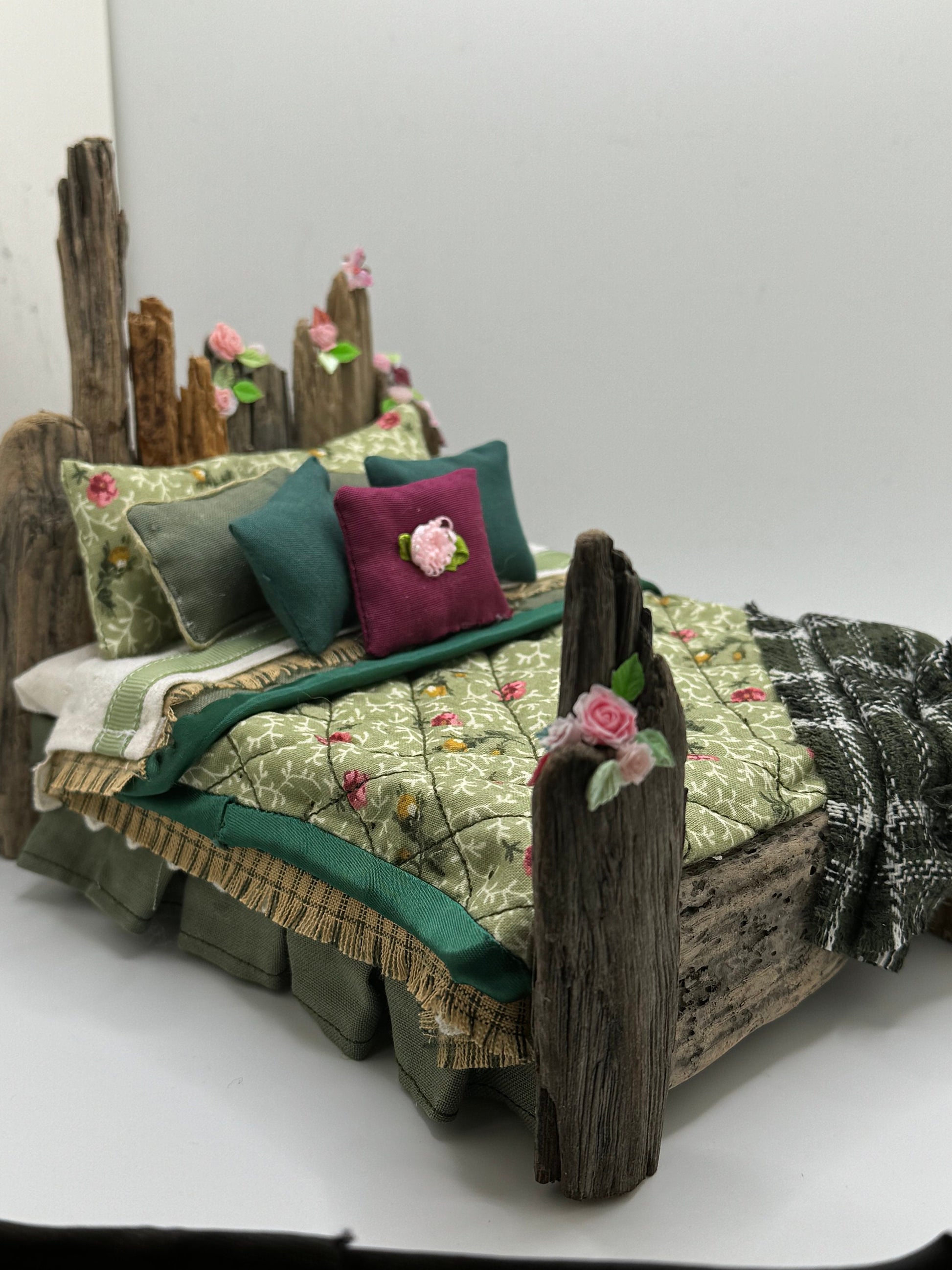 Dolls House Luxury Dressed 1/12th - 1:12 - 1 inch scale Handmade Driftwood bed - Fern