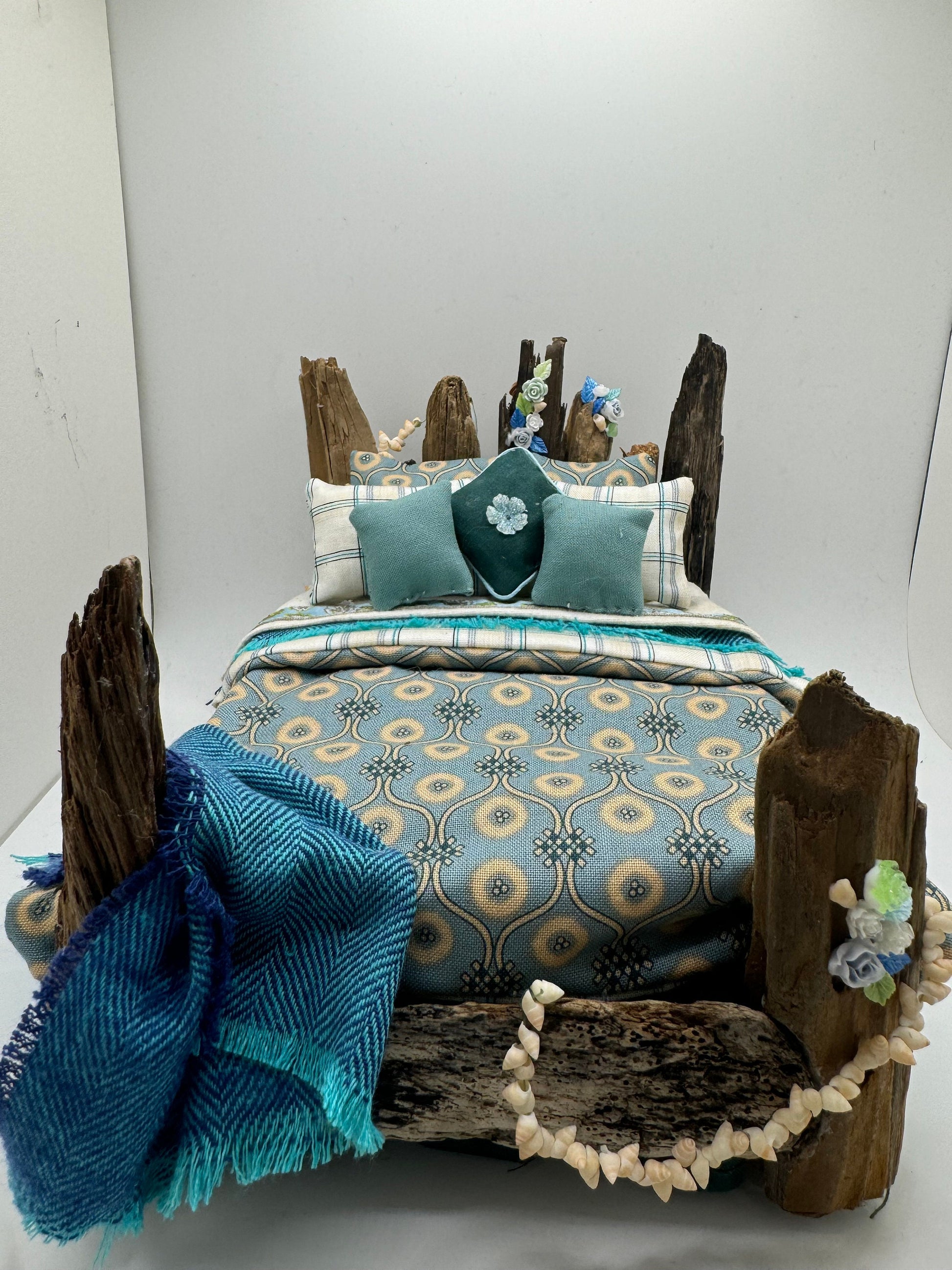 Dolls House Luxury Dressed 1/12th - 1:12 - 1 inch scale Handmade Driftwood bed - Shelley