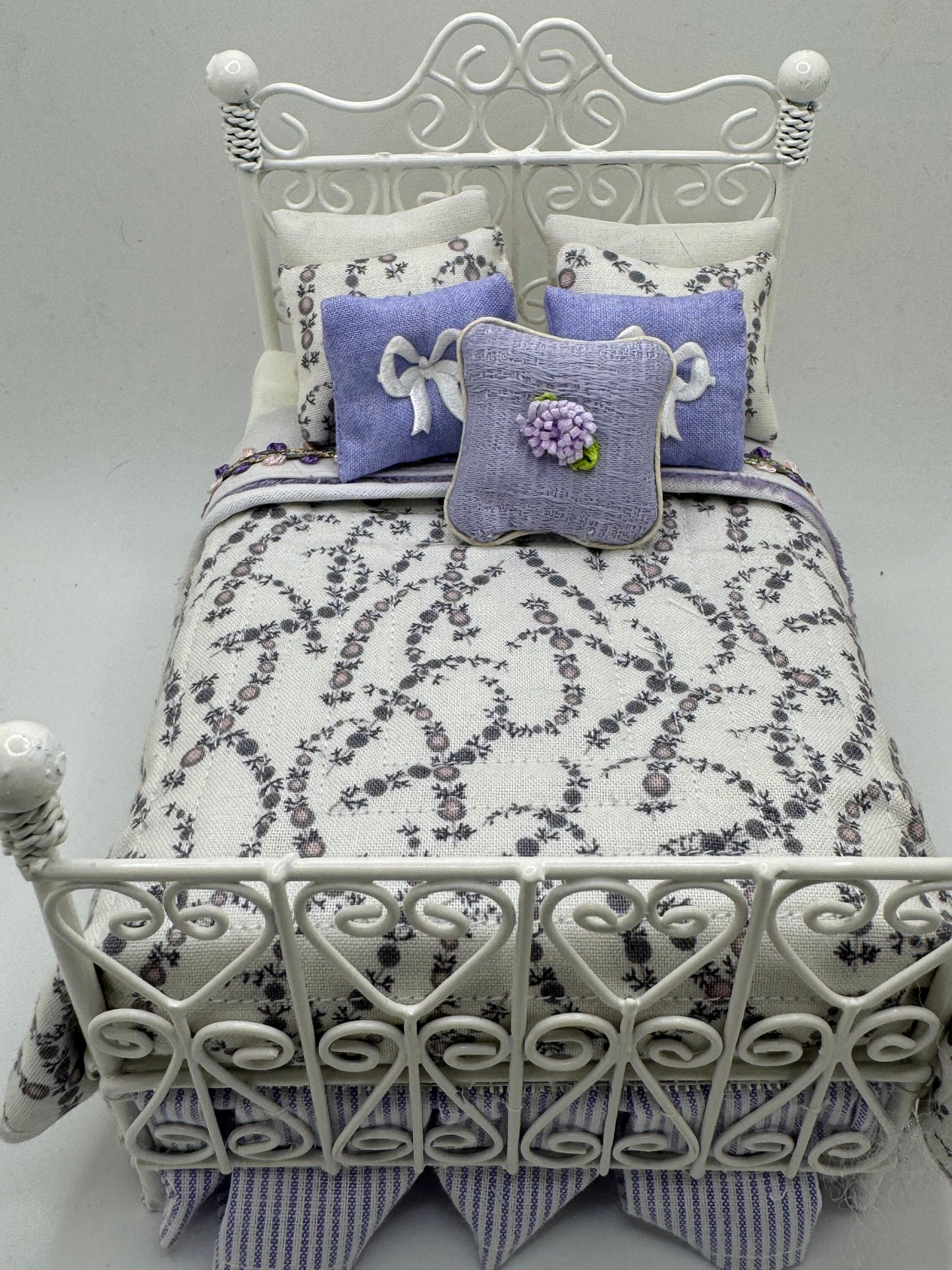 Dolls House Luxury Dressed 1/12th - 1:12 - 1 inch scale Hand Dressed Bed - Laverne