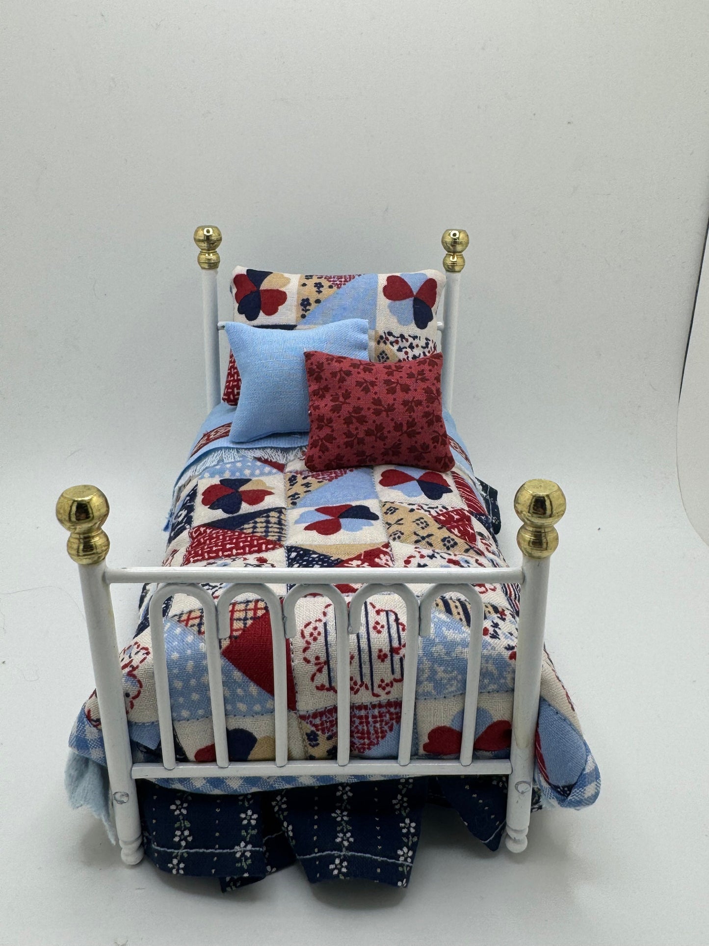 Dolls House Luxury Dressed 1/12th - 1:12 - 1 inch scale Hand Dressed Bed - Scarlet