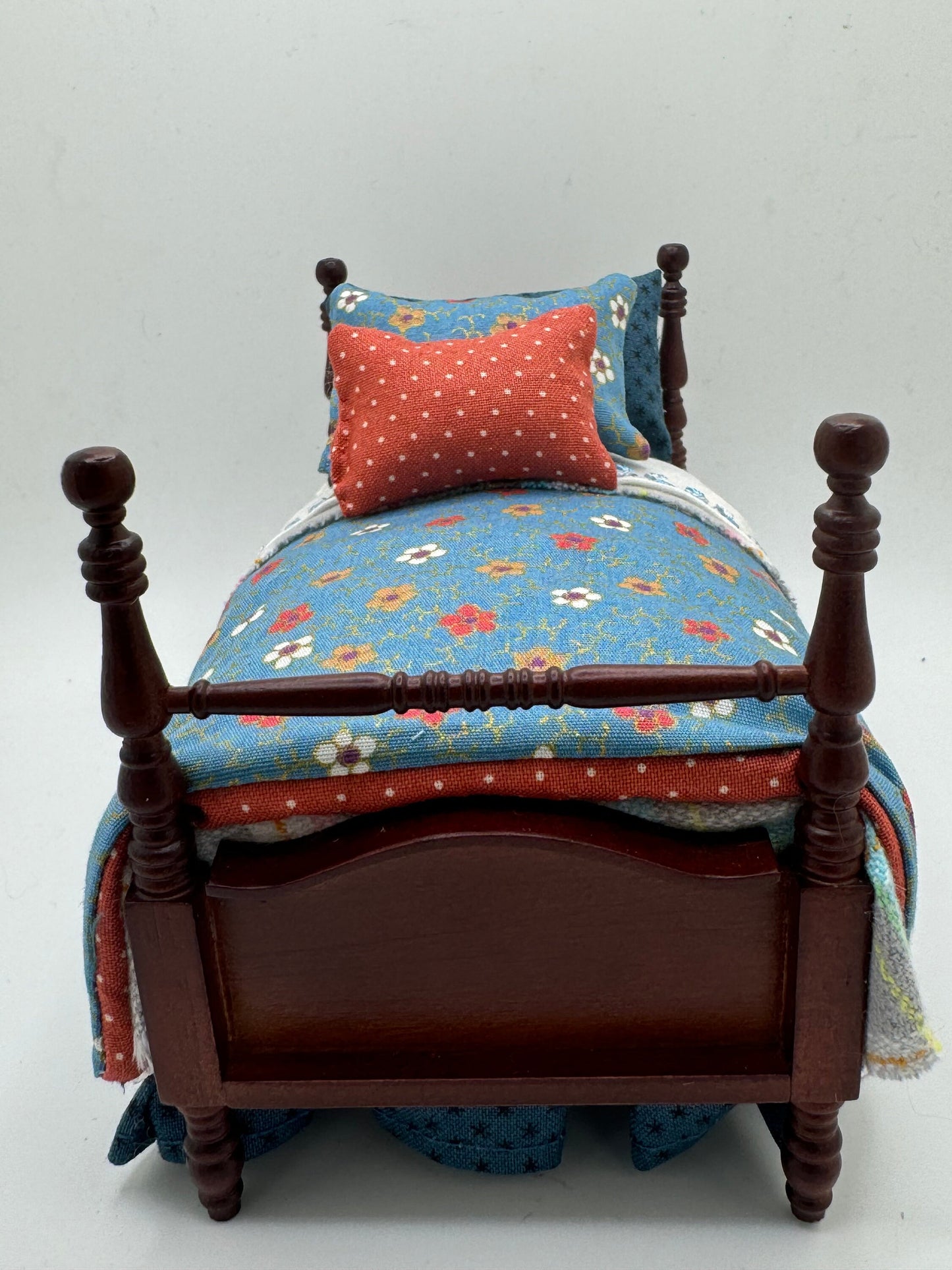 Dolls House Luxury Dressed 1/12th - 1:12 - 1 inch scale Hand Dressed Bed - Maisie