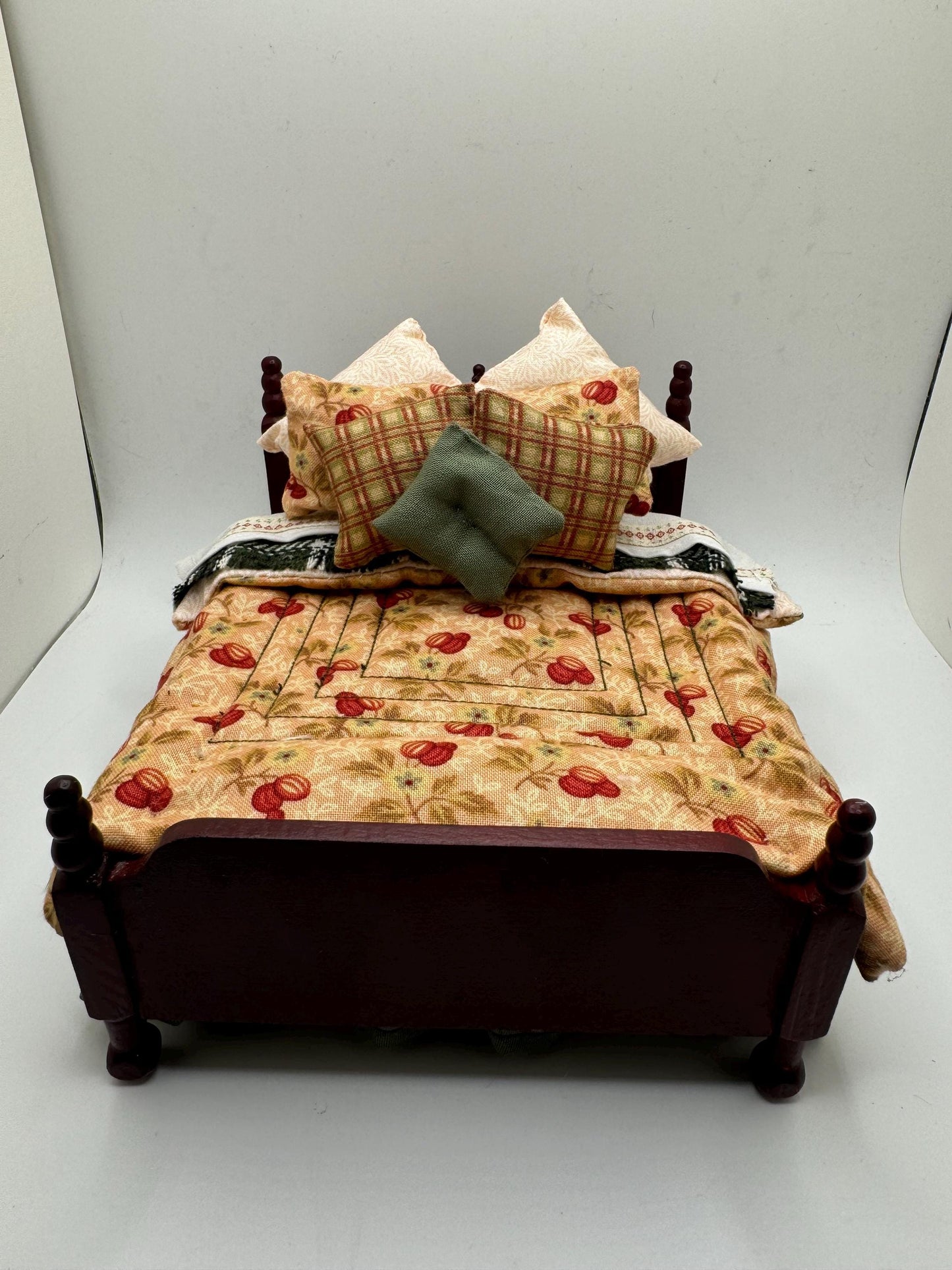 Dolls House Dressed 1/12th Double Bed - Annie